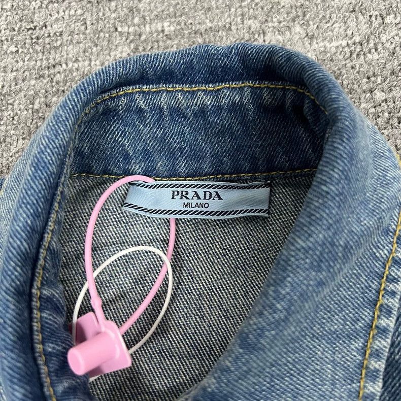 Prada Prada Size 36 Triangle silhouette denim shirt jacket size Size US S / EU 44-46 / 1 - 7 Thumbnail