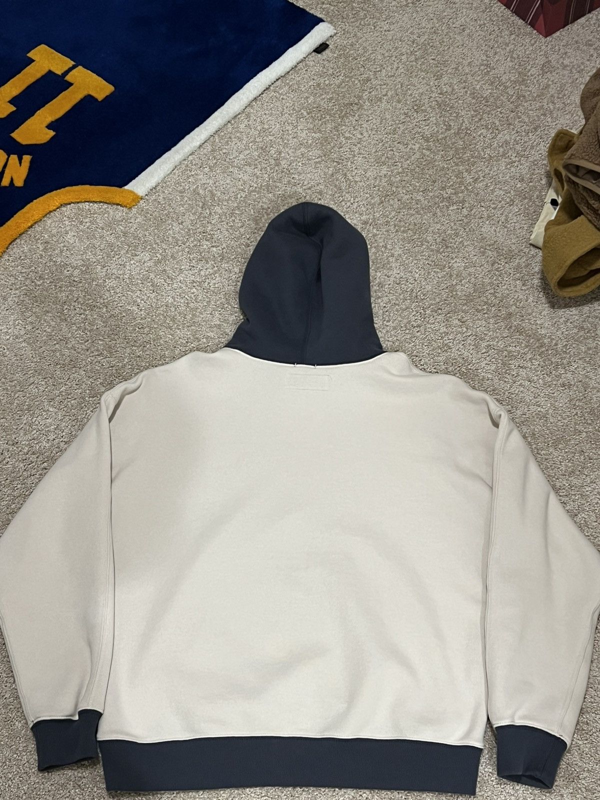 Abercrombie & Fitch Abercrombie & Fitch Two-toned Oversized Hoodie - M Size US M / EU 48-50 / 2 - 4 Thumbnail