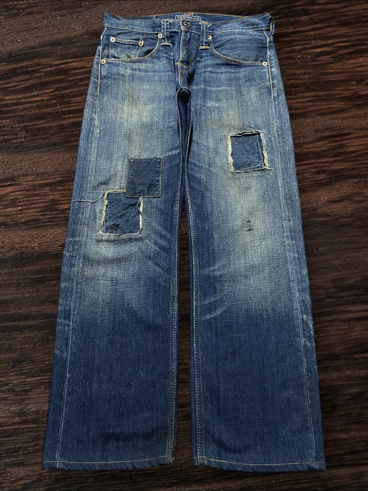 Levi's Vintage Levis Y2K Blue Wash Patches Distressed Loose Jeans Size US 32 / EU 48 - 1 Thumbnail