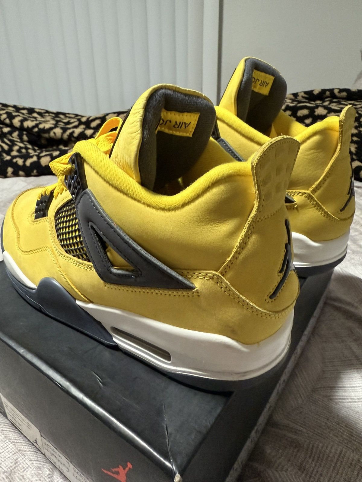 Jordan Brand Jordan 4 Retro - Lightning Size US 10 / EU 43 - 10 Thumbnail