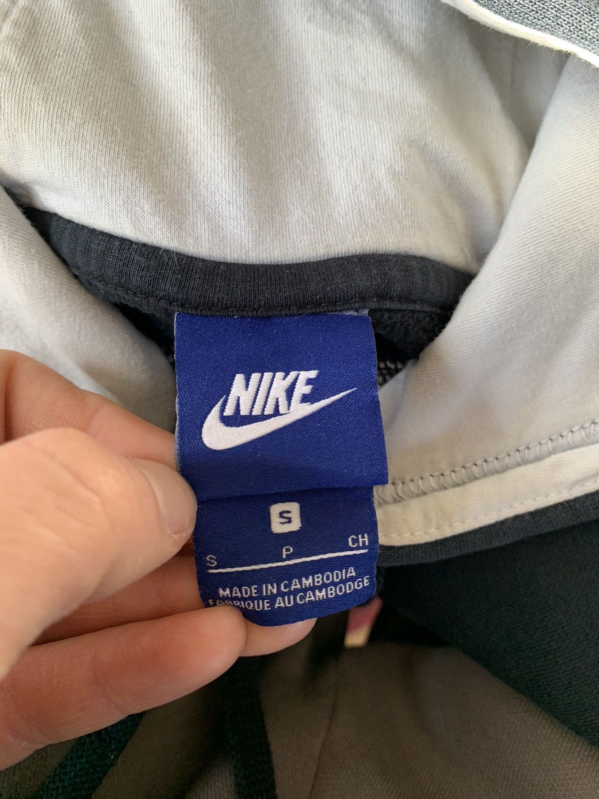 Nike Vintage Nike Big logo black hoodie Size US S / EU 44-46 / 1 - 7 Thumbnail