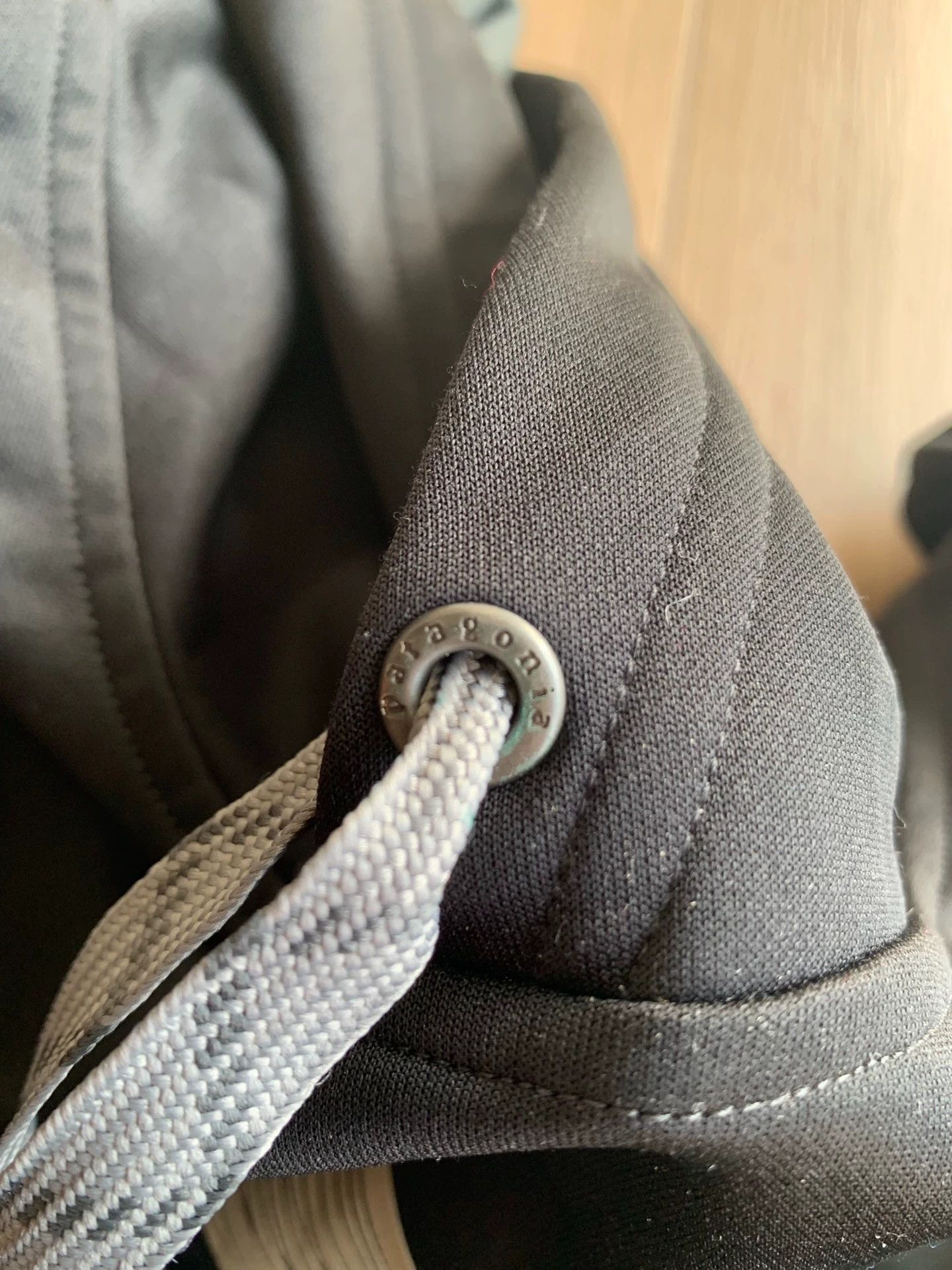 Patagonia PATAGONIA Golden Fish Men's Black Fleece Hoodie L Size US L / EU 52-54 / 3 - 6 Thumbnail