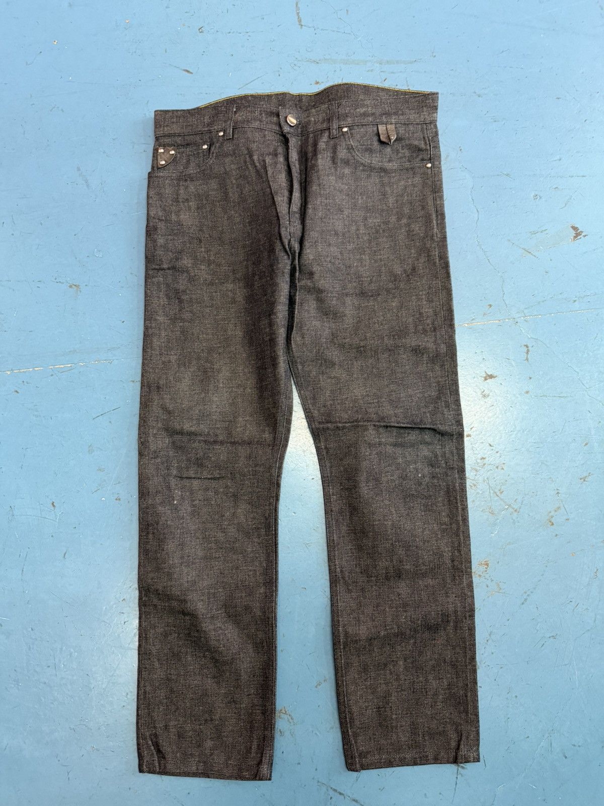 Louis Vuitton LUIS VUITTON RAW DENIM + ALLIGATOR DETAILS Size US 33 - 1 Thumbnail