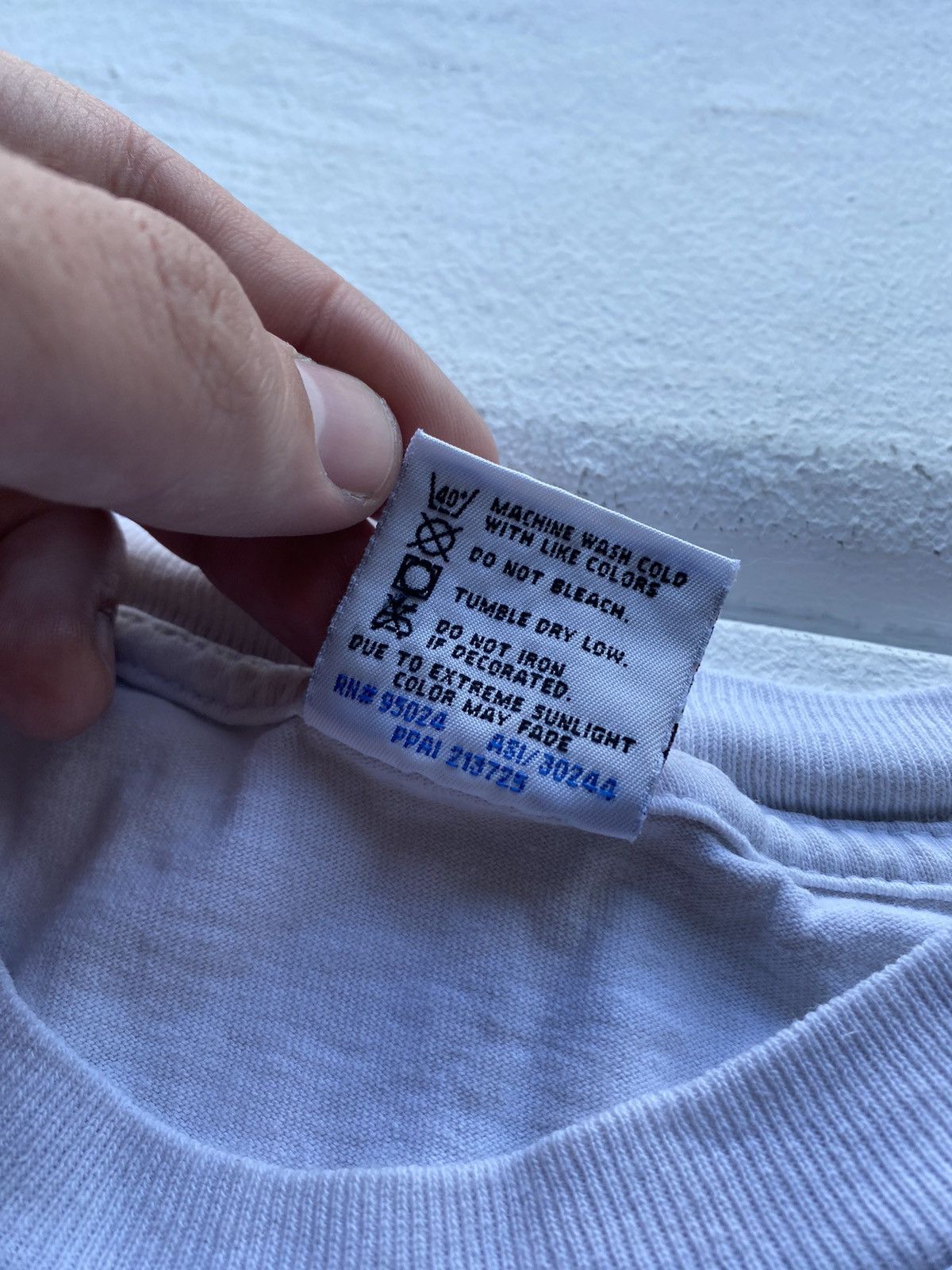 Vintage 🔥90s Pfizer Celsentri Maraviroc Tablets Drug Like Rare Shirt Size US XL / EU 56 / 4 - 5 Thumbnail