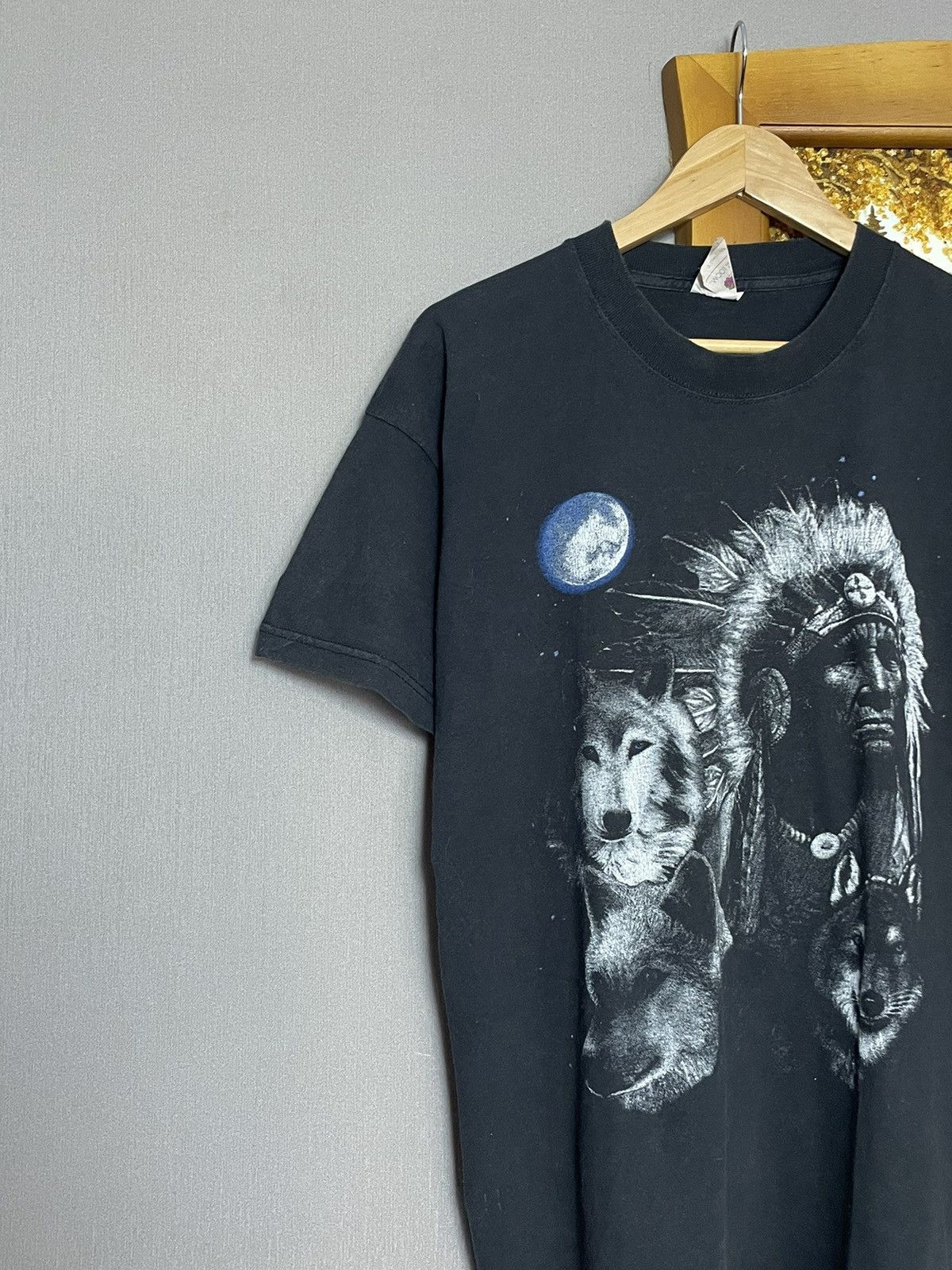 Vintage Vintage Faded Native American Wolf Tribal AOP T-shirt Size US L / EU 52-54 / 3 - 3 Thumbnail