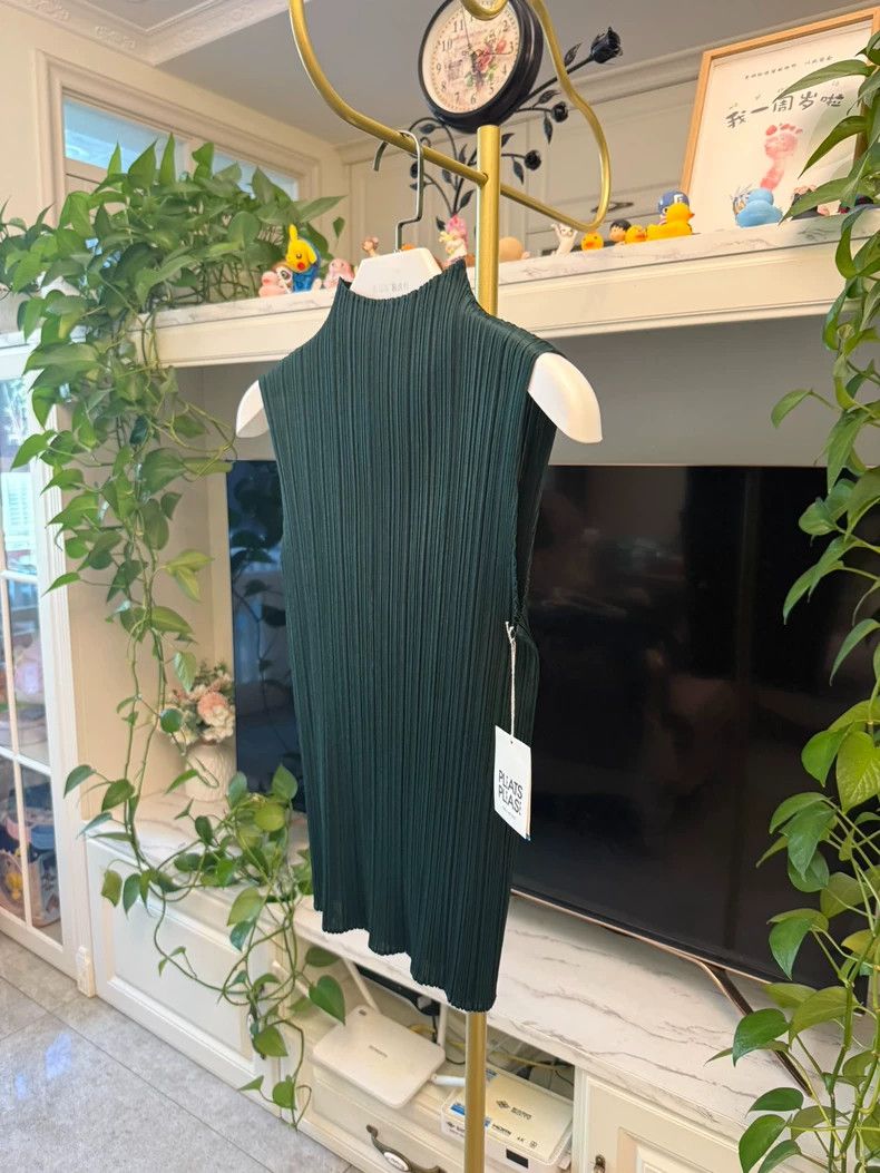 Issey Miyake Issey Miyake Dark green vest Size L / US 10 / IT 46 - 2 Thumbnail