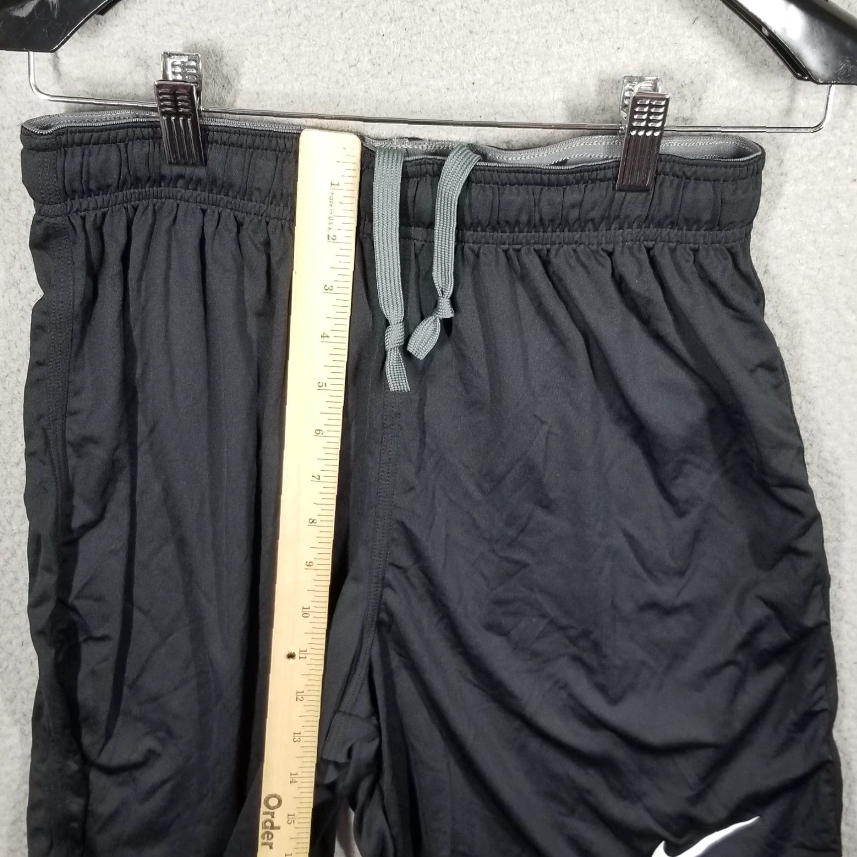 Nike VINTAGE Nike Training Shorts Men's Medium Black USA 90s Basketball Made in USA Size US 31 - 7 Thumbnail