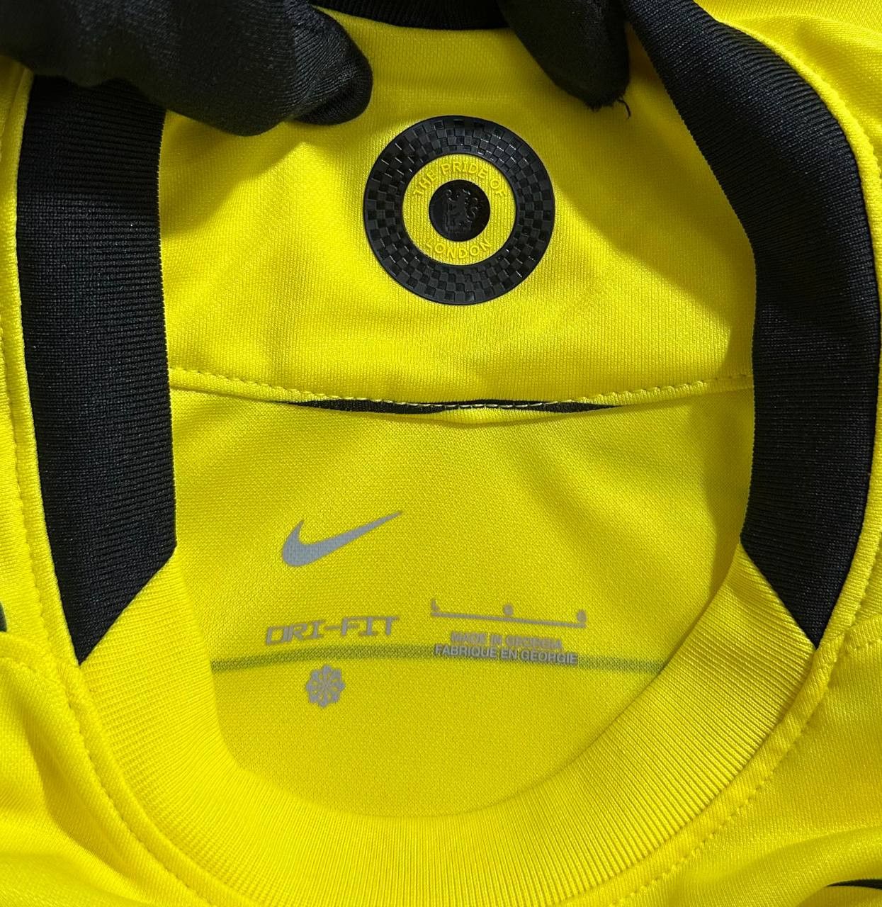Nike Nike Chelsea FC 2021 2022 Away football shirt Soccer Jersey Size US L / EU 52-54 / 3 - 8 Thumbnail