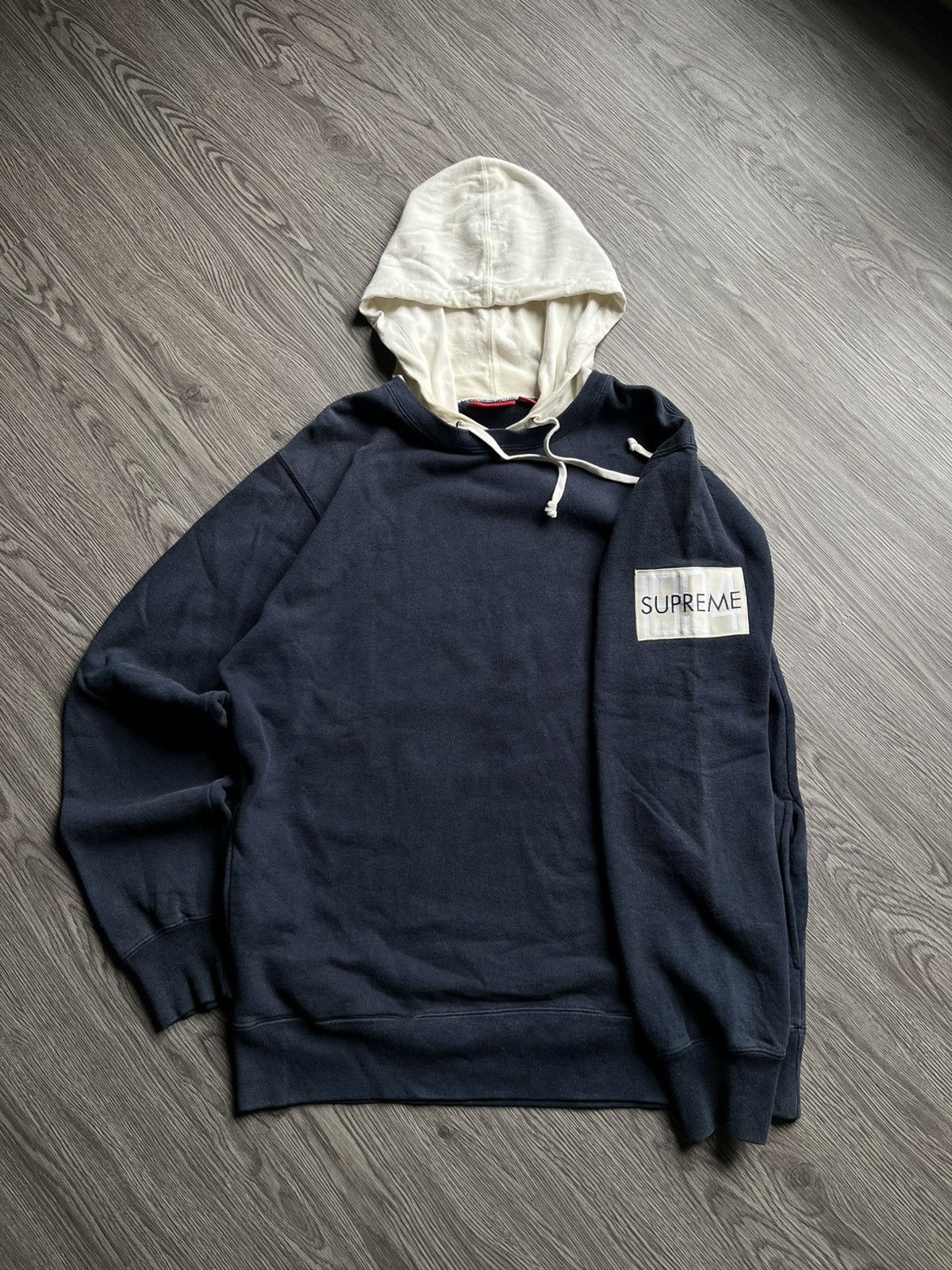 Supreme ❤️‍🔥Last drop❤️‍🔥Supreme 1994 Logo Arm Patch Two Tone Hoodie Size US L / EU 52-54 / 3 - 2 Thumbnail