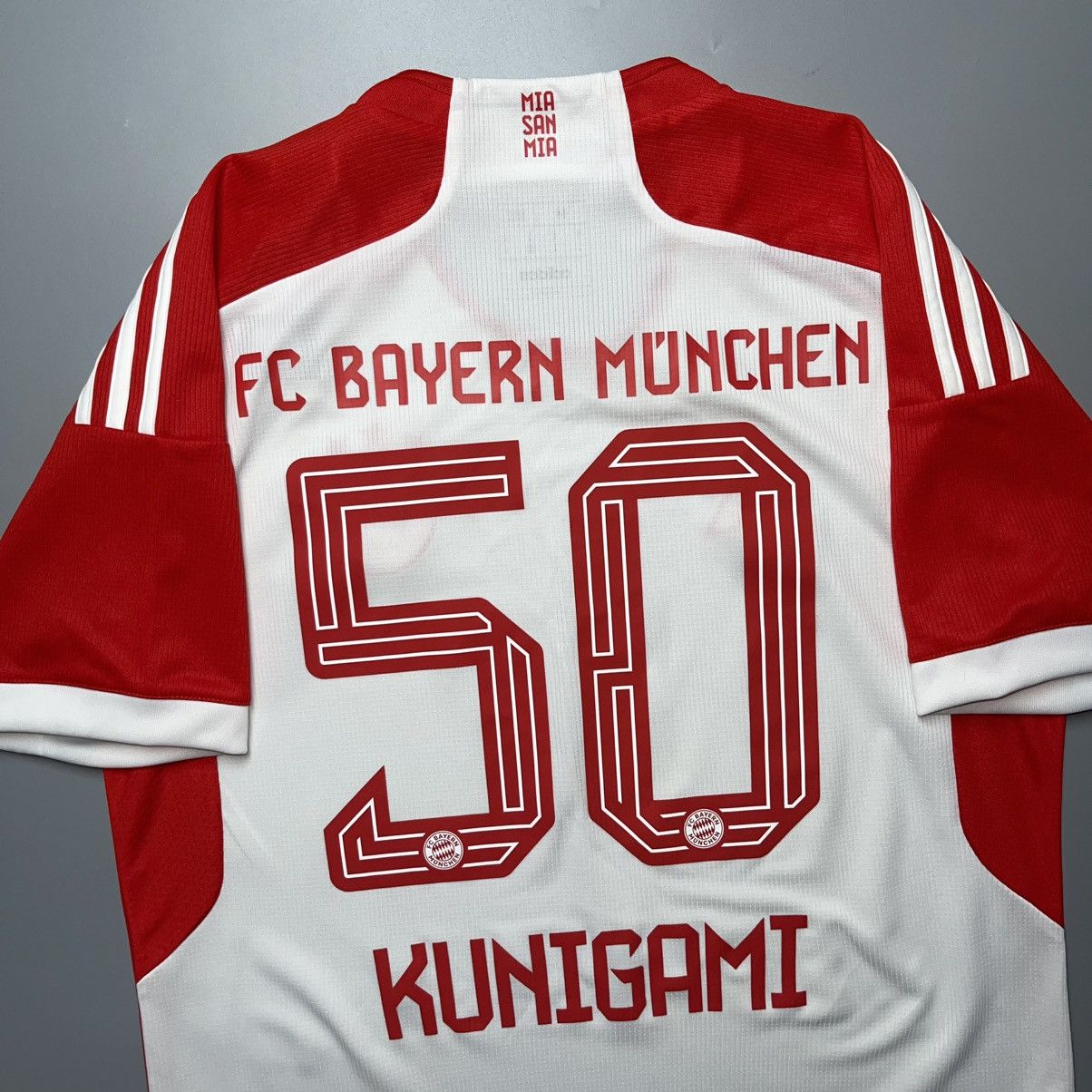 Vintage NWT BAYERN ADIDAS 2023/2024 FOOTBALL HOME JERSEY Size US M / EU 48-50 / 2 - 8 Thumbnail