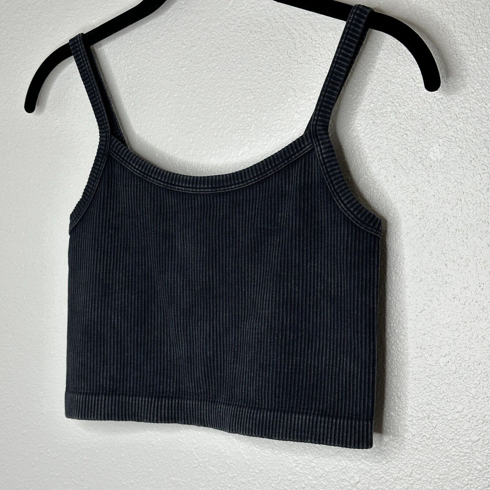 Forever 21 Forever 21 Black Square Neck Spaghetti Strap Crop Top S / M Size S / US 4 / IT 40 - 2 Thumbnail