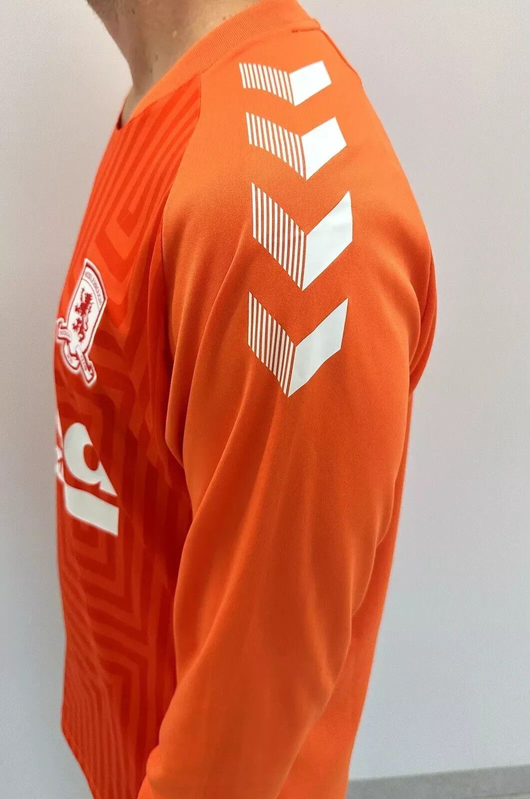 Hummel Middlesbrough 2021 2022 GOALKEEPER JERSEY SOCCER LONG SLEEVE Size US L / EU 52-54 / 3 - 9 Thumbnail