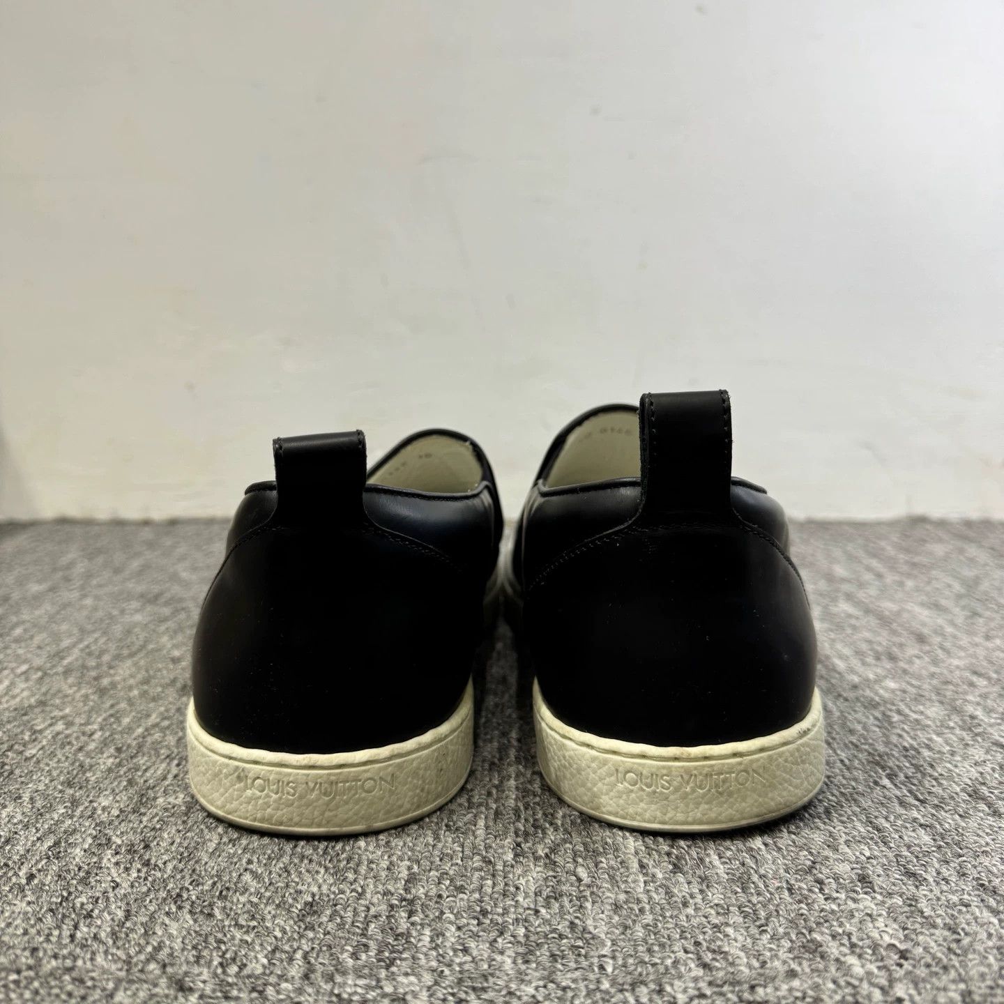 Louis Vuitton Louis Vuitton Monogram Sneaker 98 New US10/EU44 Size US 10 / EU 43 - 3 Thumbnail