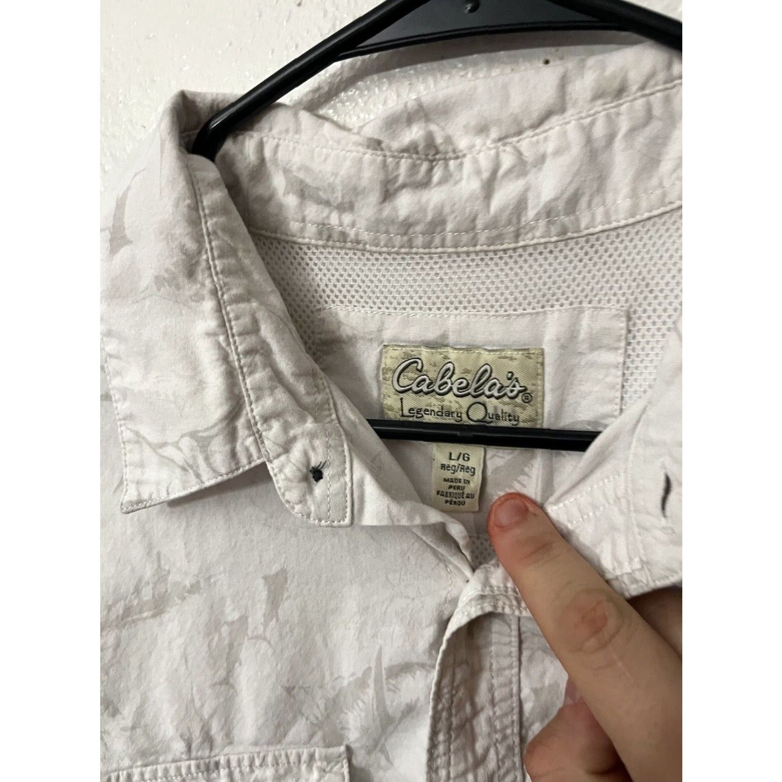 Vintage VINTAGE Cabela's Shirt Mens L White Fish Print Short Sleeve Button-Up, Breathable, Pockets, Casual Outdoor Fishing Size US L / EU 52-54 / 3 - 2 Thumbnail