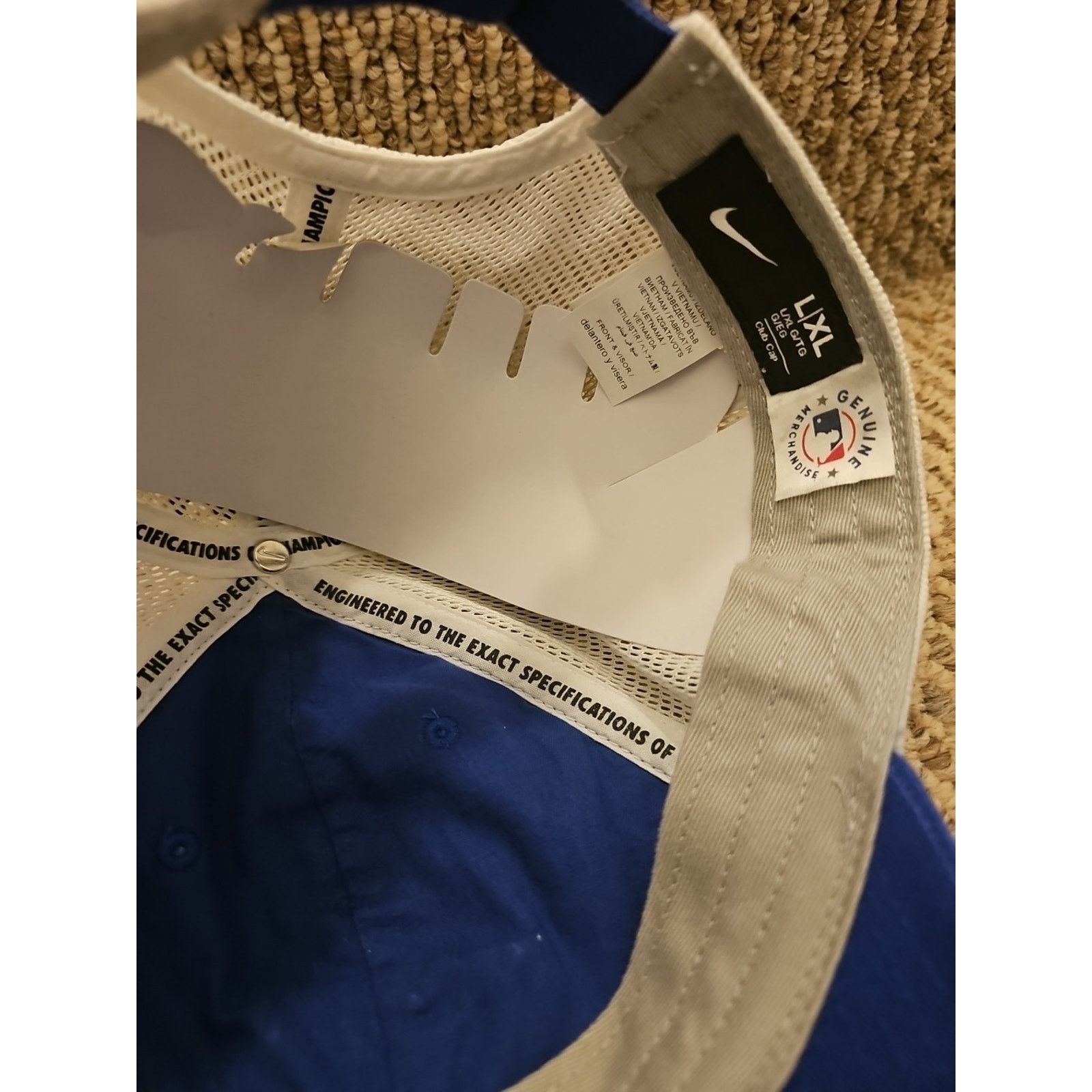 Nike Toronto Blue Jays Nike Club Cap Team L/XL Strap Mesh Hat Size ONE SIZE - 9 Thumbnail