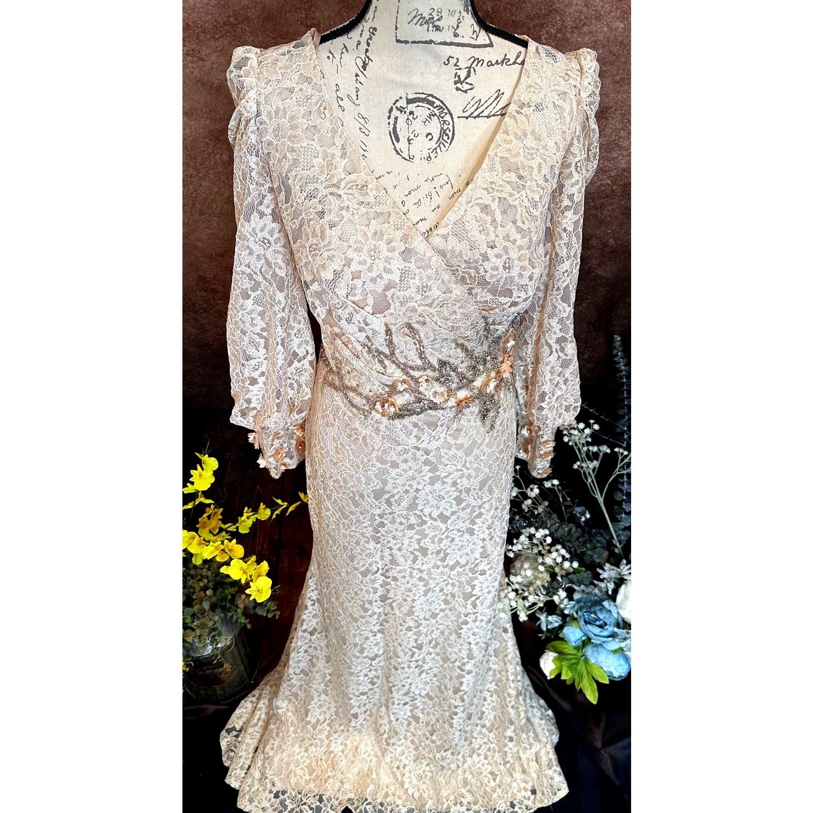 Other Mac Duggal Lace V Neck Embellished Gown Blush size 12 Size XL / US 12-14 / IT 48-50 - 8 Thumbnail