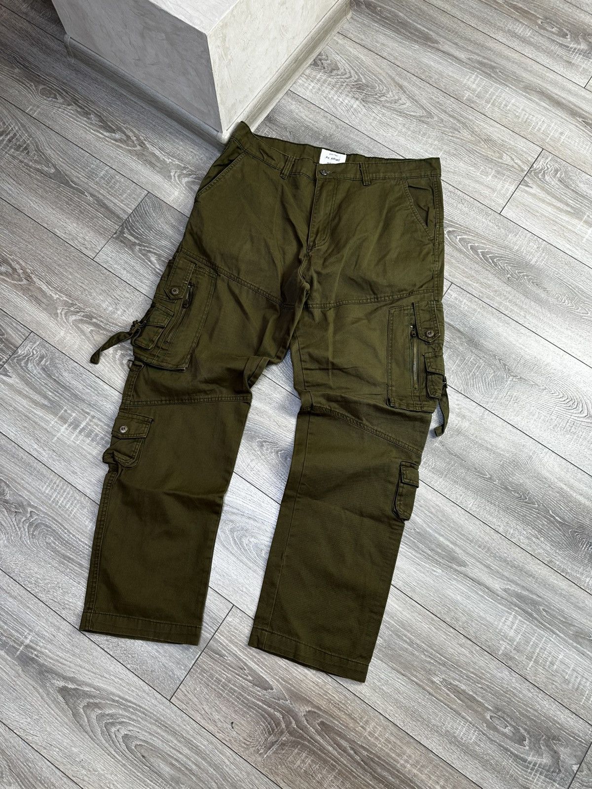 Japanese Brand Crazy 90s Grunge Military Olive Multi-Pocket Pants Size US 36 / EU 52 - 1 Thumbnail