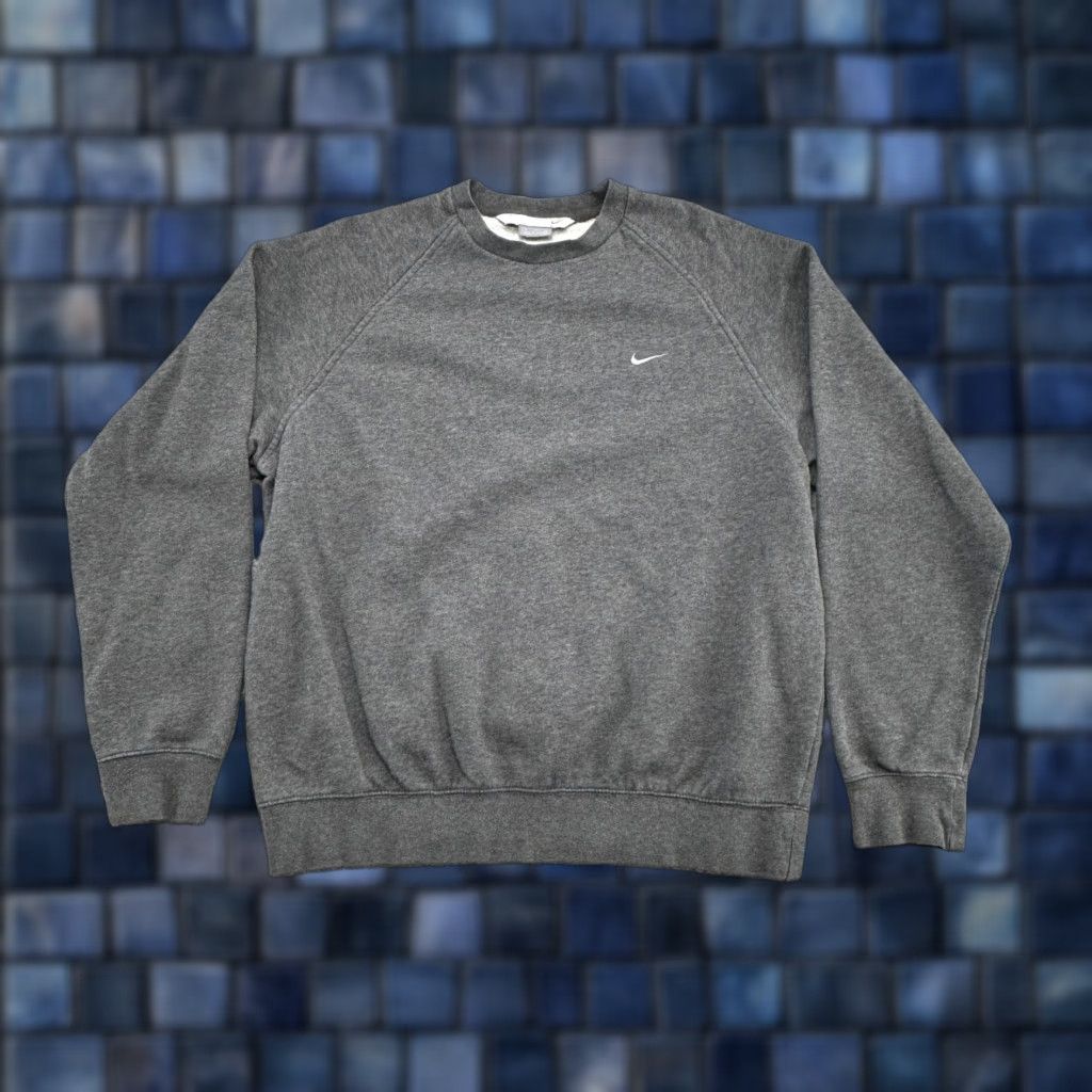 Nike VINTAGE Nike Men's Long Sleeve Raglan Crew Neck Mini Swoosh Sweatshirt Gray M Size Size US M / EU 48-50 / 2 - 1 Thumbnail