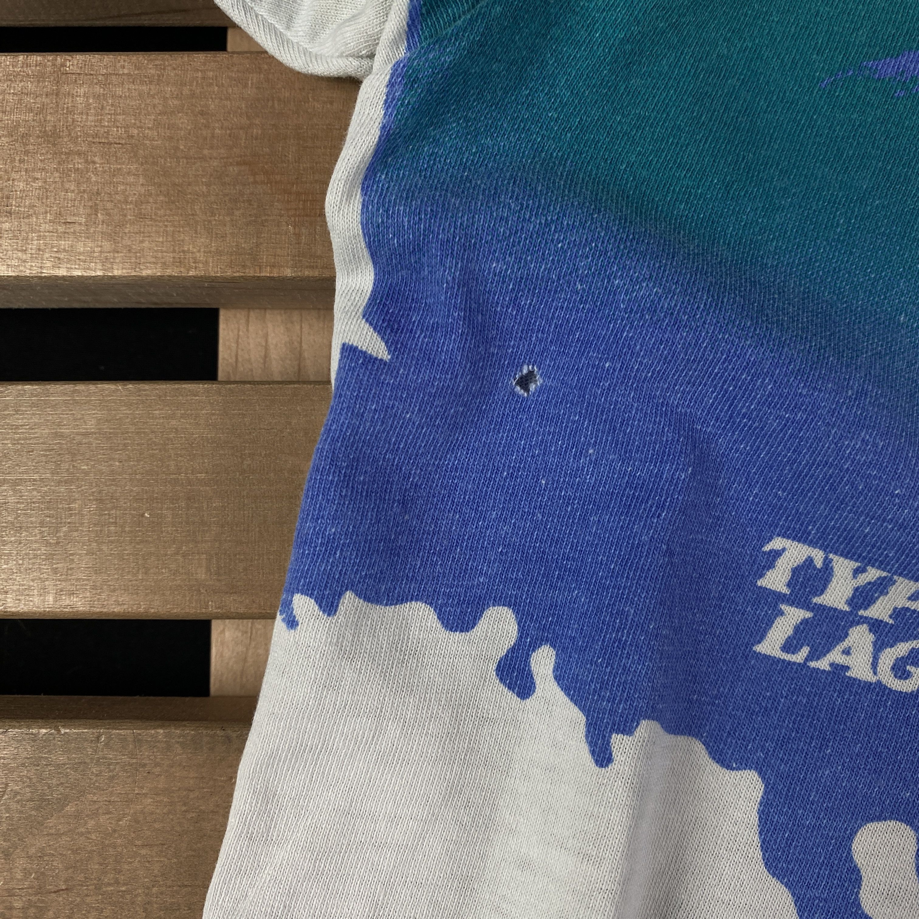 Disney × Vintage Mens Vintage T-Shirt Disney Typhoon Lagoon One Size Size US M / EU 48-50 / 2 - 5 Thumbnail