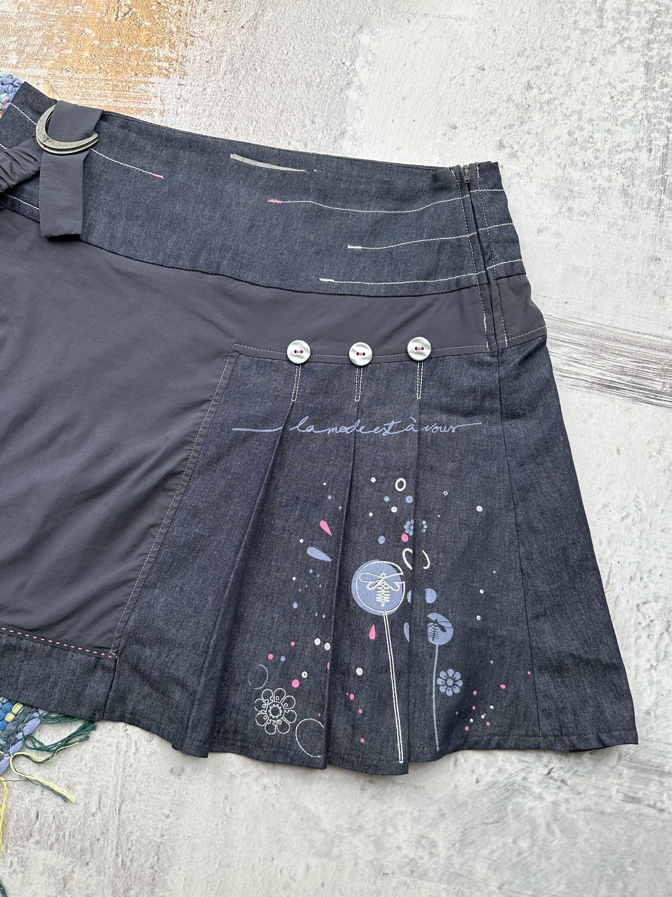 Japanese Brand Vintage Mini Skirt A233(228)(D15) Size 26" / US 2 / IT 38 - 3 Thumbnail