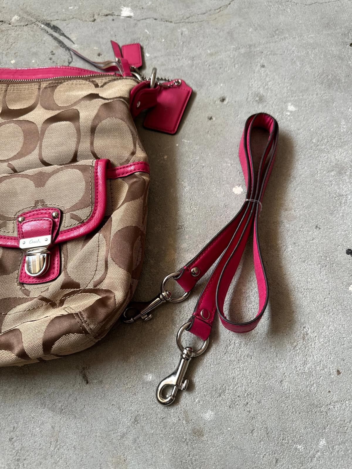 Coach Coach 2Way Signature Hobo Daisy Shoulder Bag Beige/Pink Size ONE SIZE - 5 Thumbnail