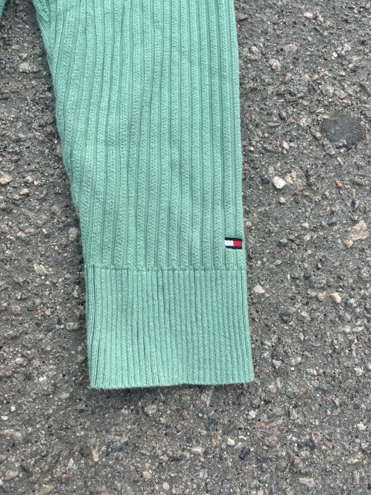 Designer × Tommy Hilfiger Embroidered Tommy Hilfiger Old money Sweater Size L / US 10 / IT 46 - 2 Thumbnail