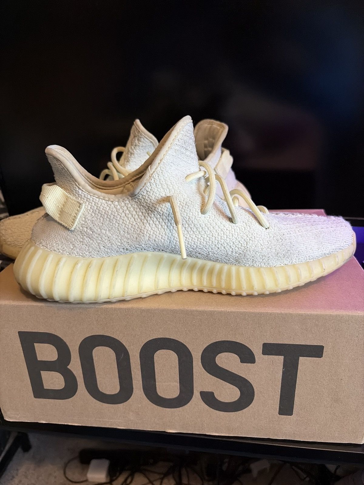 Yeezy Yeezy 350 v2 butters Size US 10.5 / EU 43-44 - 4 Thumbnail