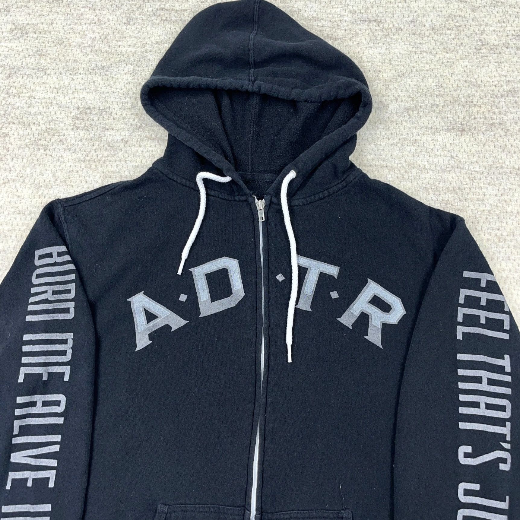 Vintage VINTAGE A Day To Remember Hoodie Men L Black Graphic Print Full Zip Logo Sleeve Size US L / EU 52-54 / 3 - 3 Thumbnail
