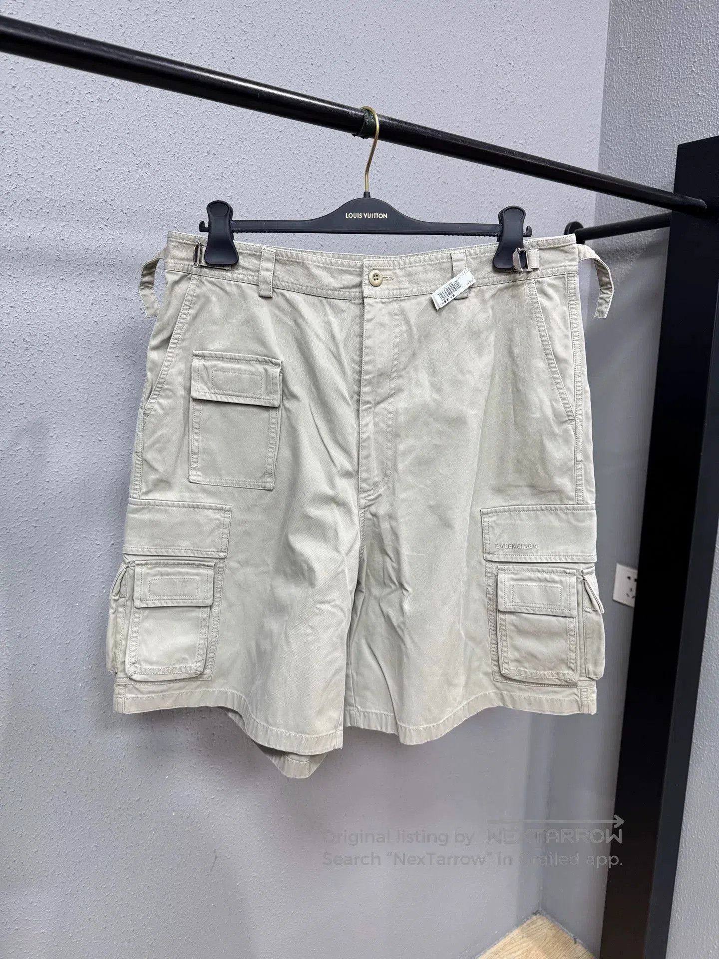 Balenciaga Balenciaga Beige Cargo Shorts Size 50. Size US 40 / EU 56 - 2 Thumbnail