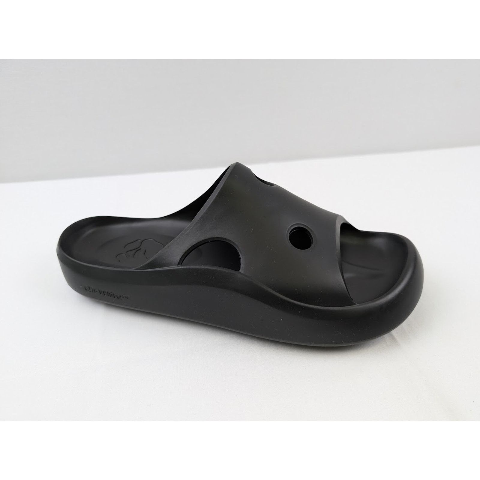 Off-White o1rshd1 Q:2 / Meteor Rubber Slider in Black Size US 9 / EU 42 - 2 Thumbnail