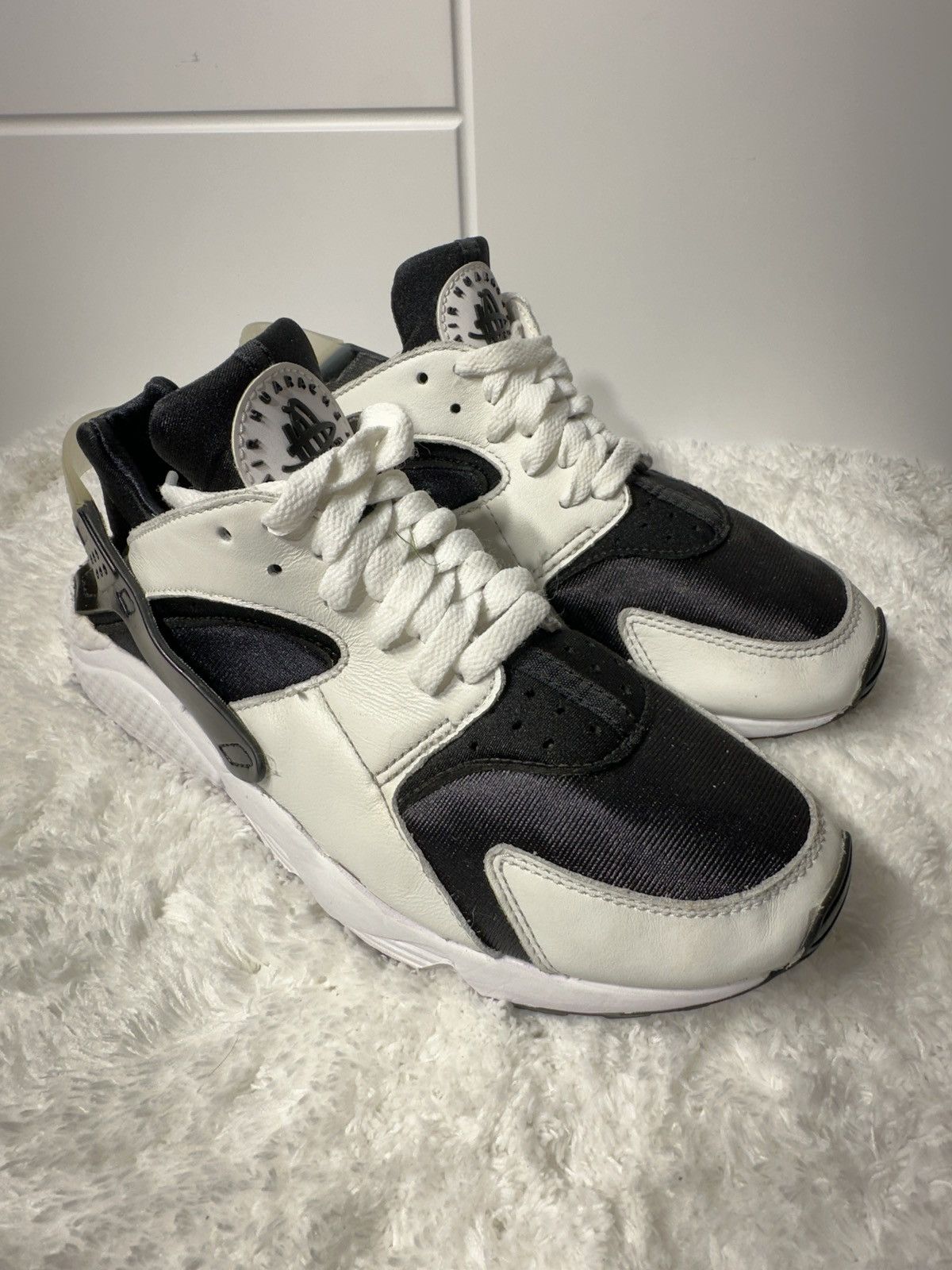 Nike Nike Air Huarache OG Orca Shoes Size US 8.5 / EU 41-42 - 2 Thumbnail