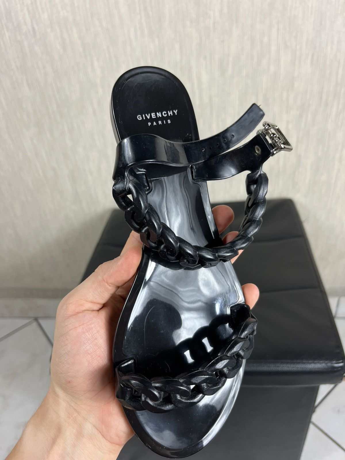 Designer × Givenchy Givenchy Paris chain sandals luxury flats flip flops Size US 7.5 / IT 37.5 - 12 Thumbnail