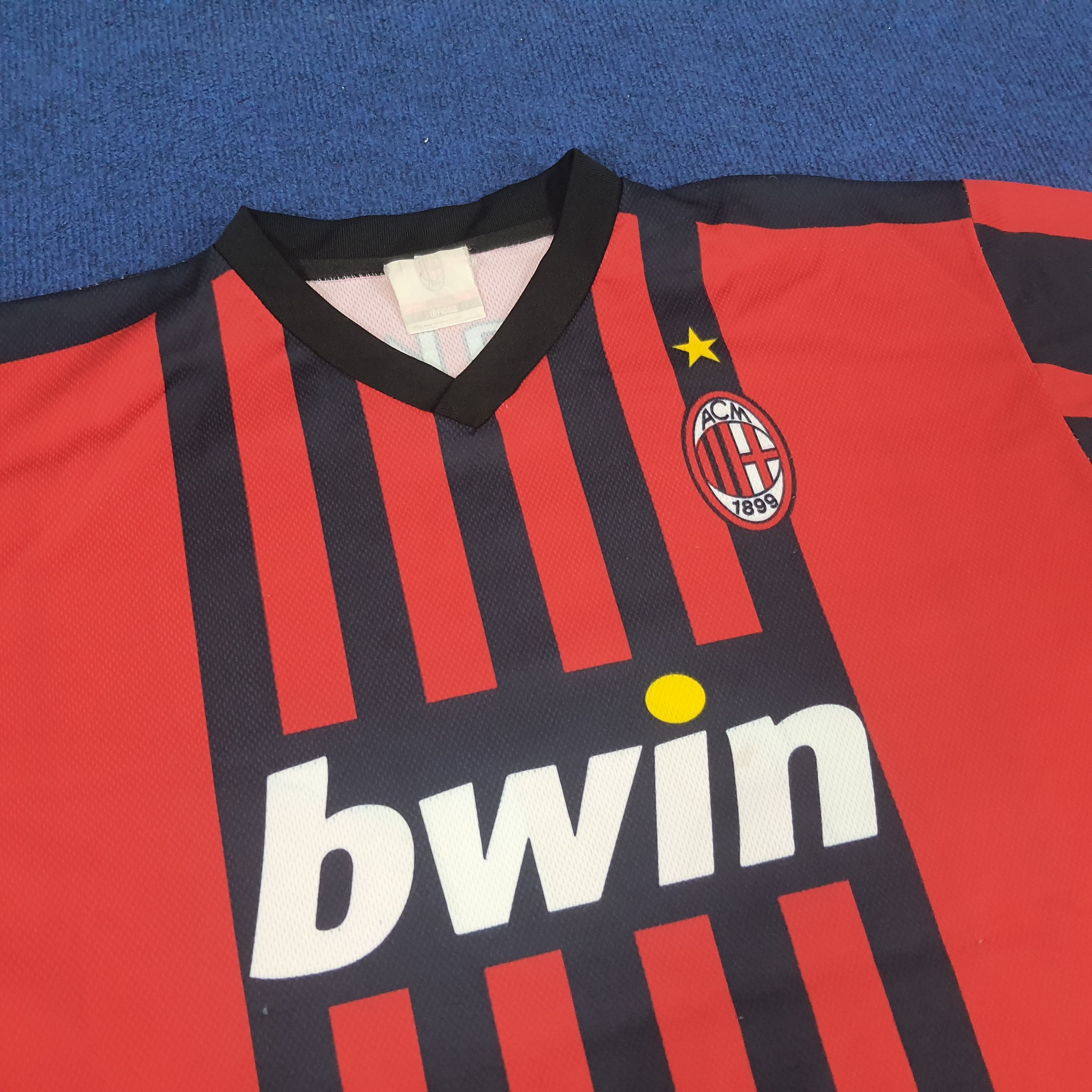 Vintage Vintage KAKA 22 Ac Milan Official Product Soccer Jersey Size US L / EU 52-54 / 3 - 4 Thumbnail
