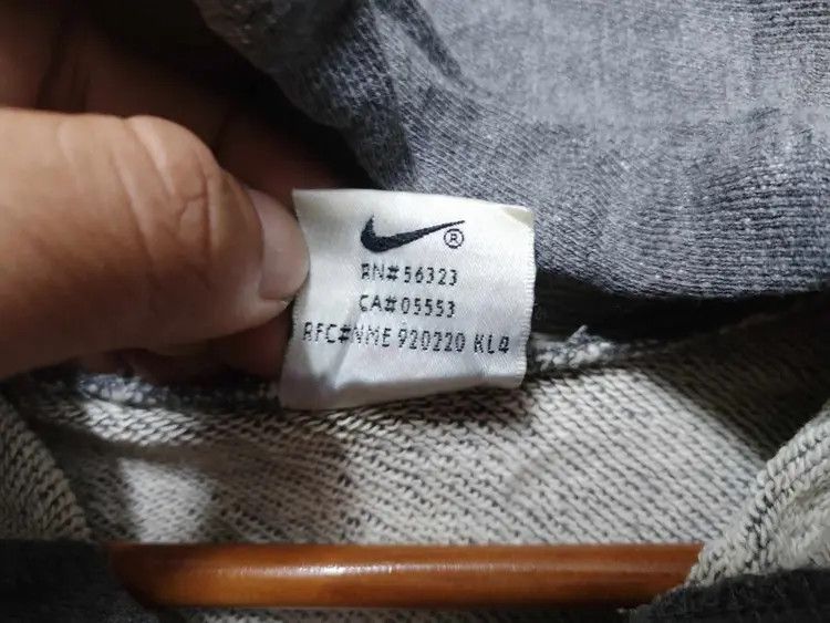 Nike × Vintage Vintage Nike Distressed Faded Hoodie Size US M / EU 48-50 / 2 - 6 Thumbnail