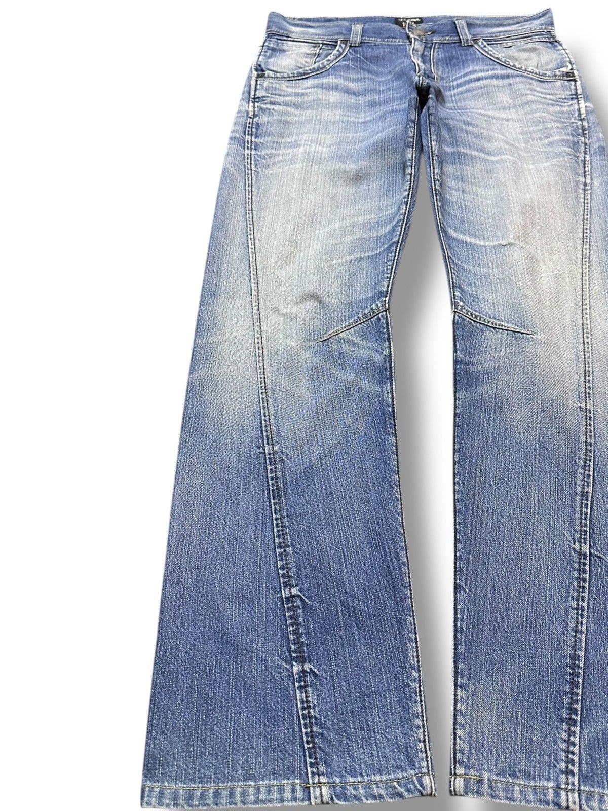 Japanese Brand Vintage Back Number Curvy Leg Whiskers Faded Denim Size US 33 - 3 Thumbnail