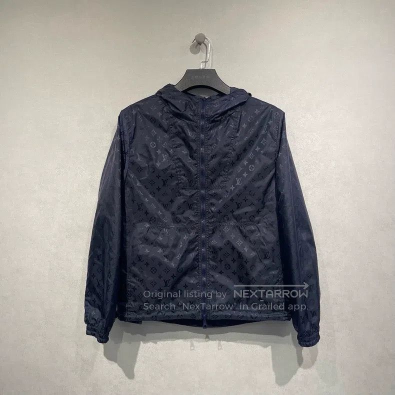 Louis Vuitton Louis Vuitton Full logo double-sided hooded jacket Size US L / EU 52-54 / 3 - 2 Thumbnail