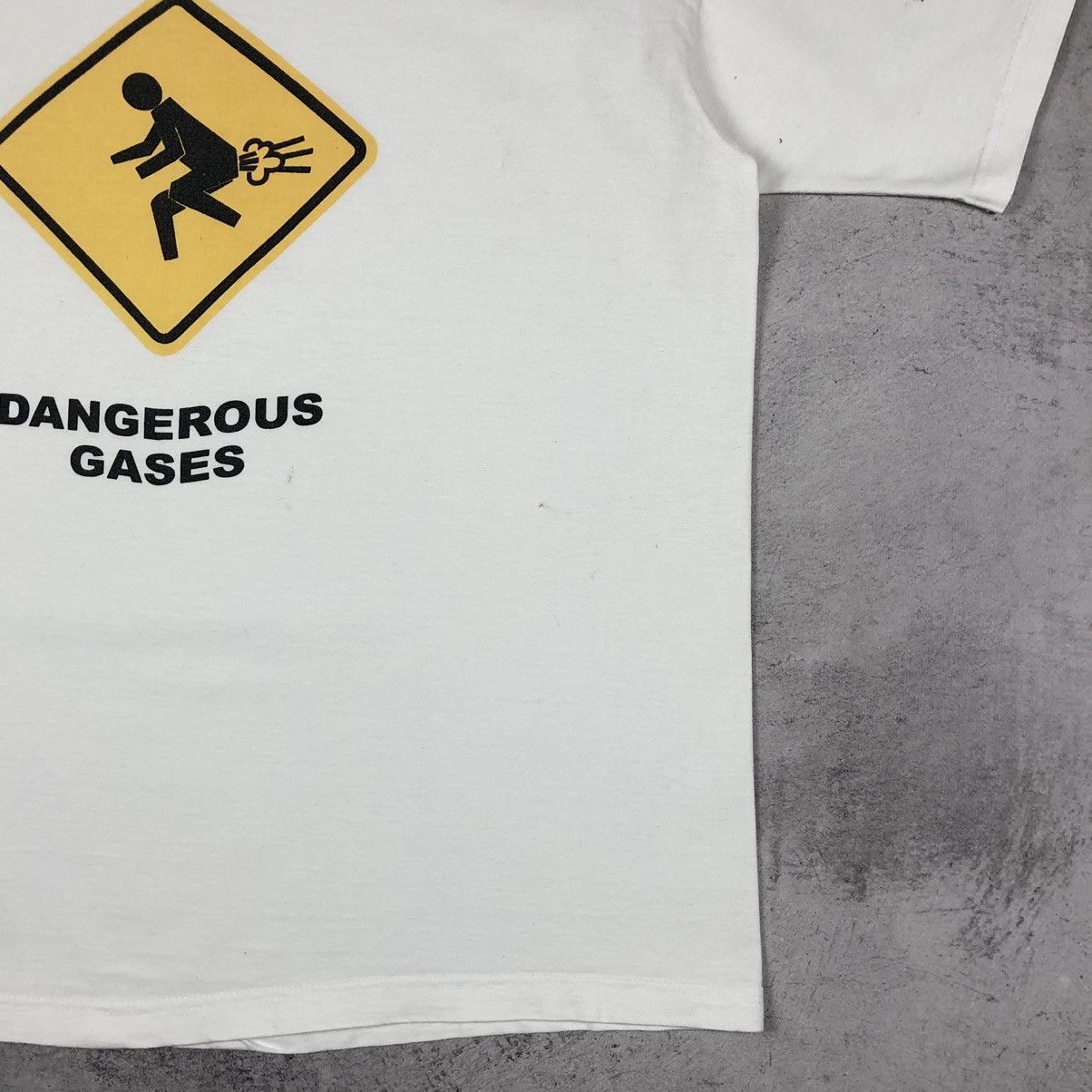 Vintage Vintage Dangerous Gases Fart Tee Size US L / EU 52-54 / 3 - 6 Thumbnail