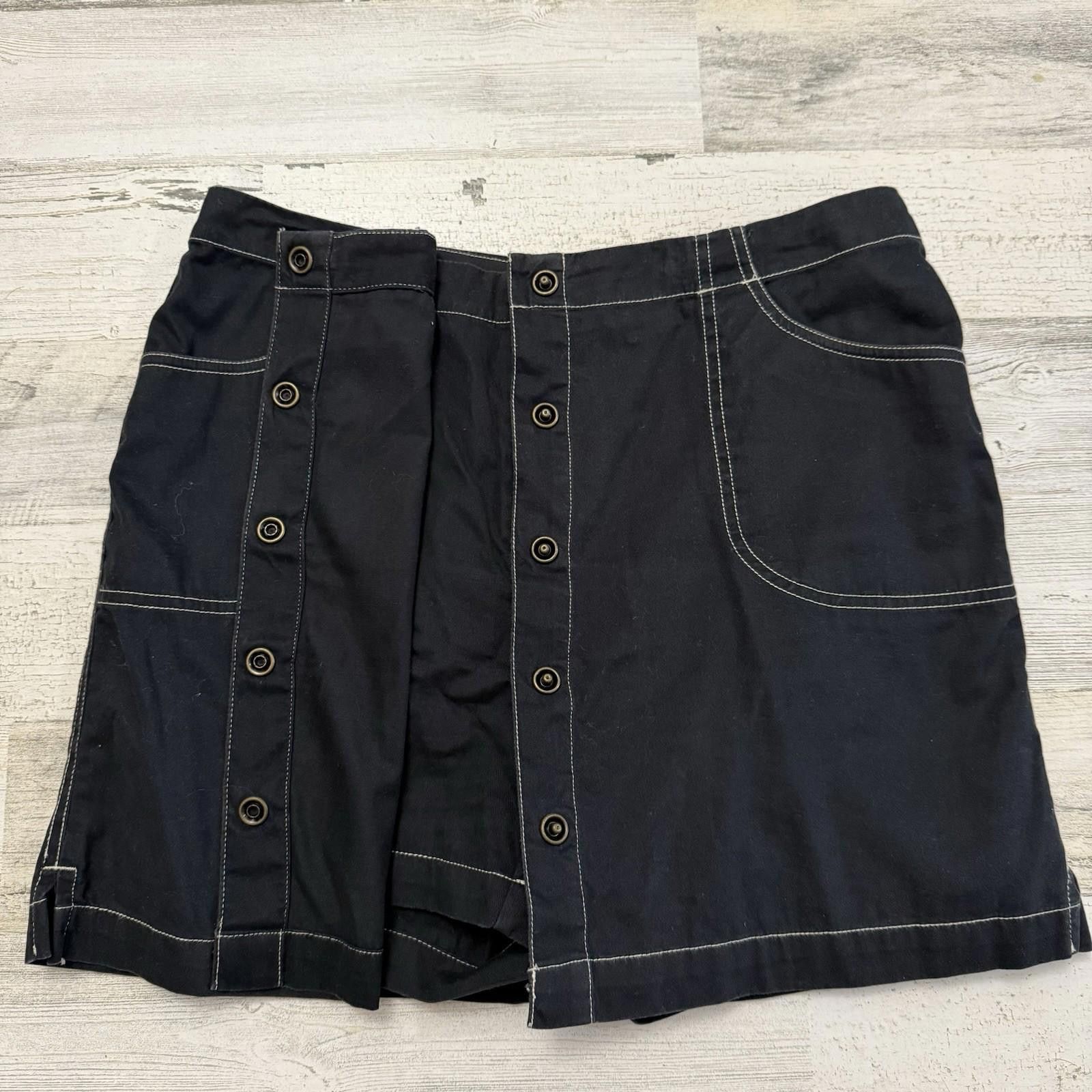 The Unbranded Brand I.E grunge cotton skorts button up size 10 Size 32" / US 10 / IT 46 - 4 Thumbnail