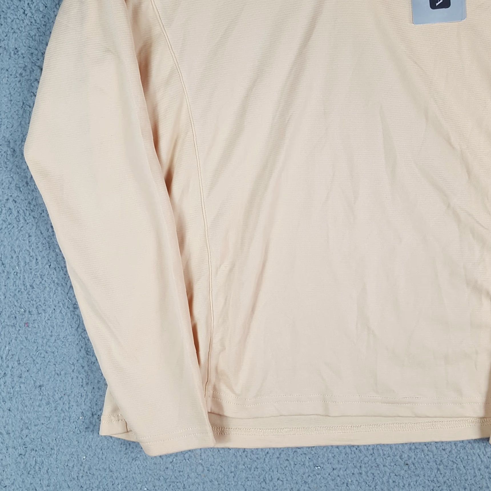 Vintage VINTAGE Tehama Yellow Lightweight Breathable Women's T-Shirt Outdoor Hiking Top Athletic L Size Redefined for Search Size L / US 10 / IT 46 - 3 Thumbnail