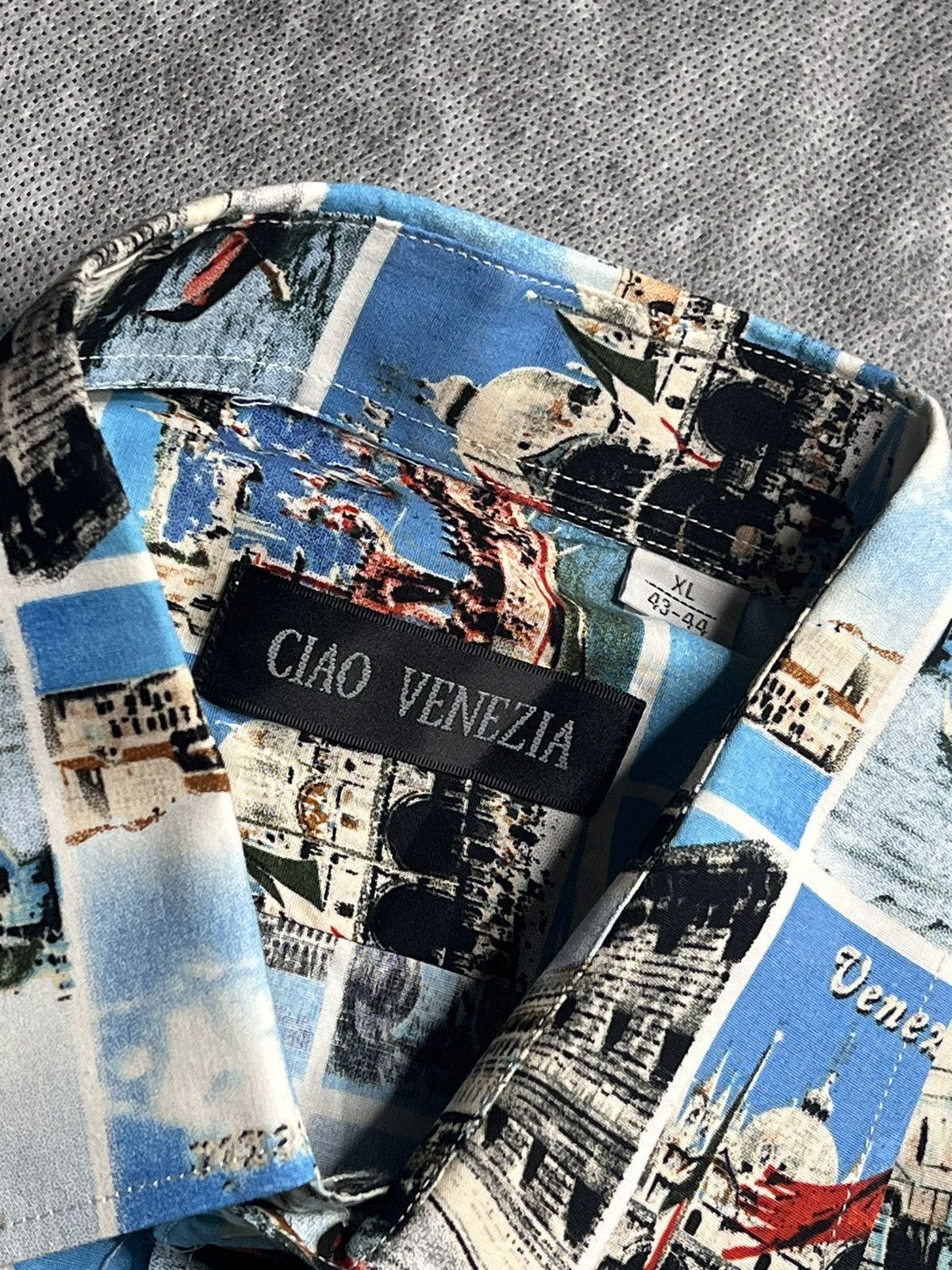 Vintage Ciao Venezia Palm Springs all over print button us Size US XL / EU 56 / 4 - 6 Thumbnail