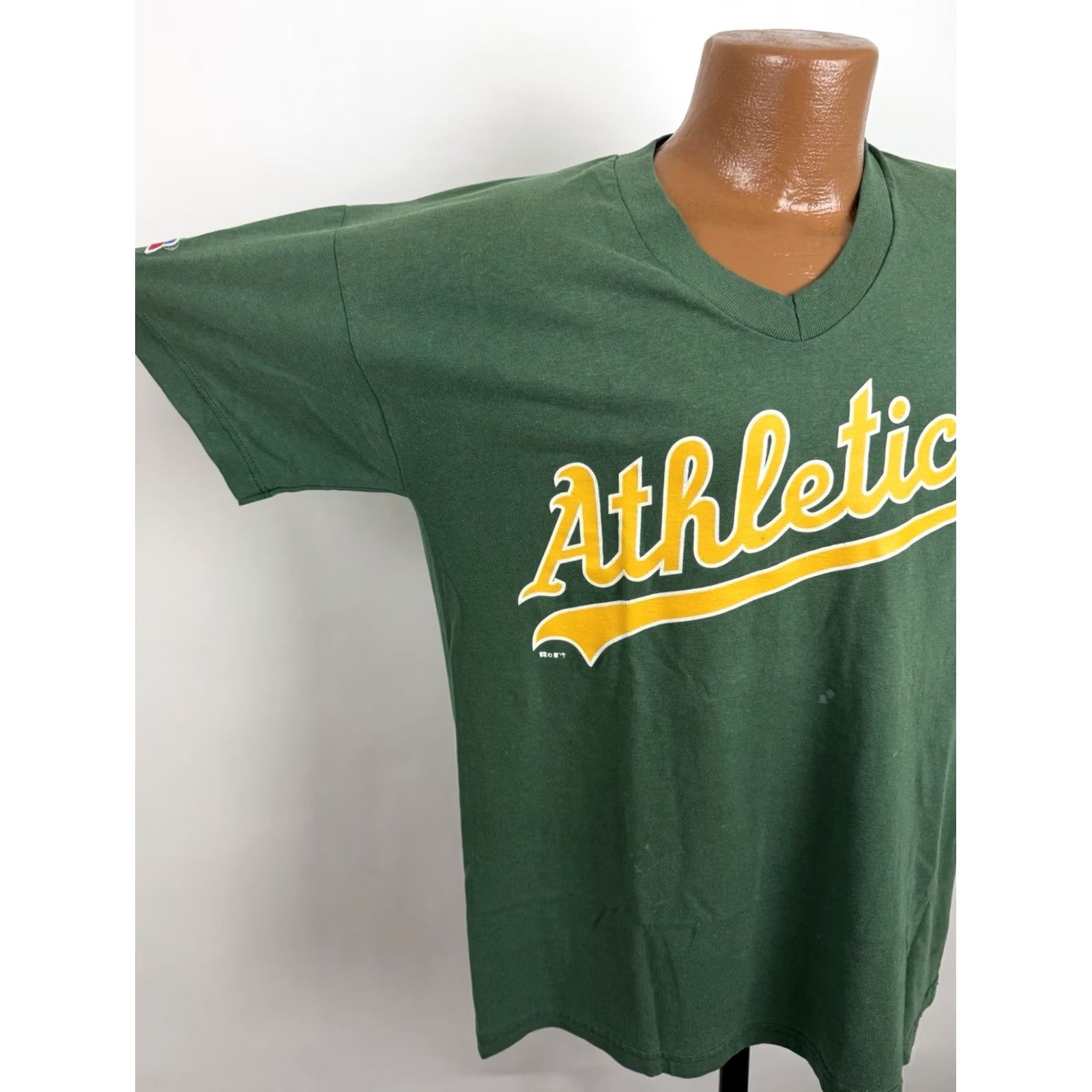Russell Athletic VINTAGE Russell Athletic Baseball T-Shirt Mens M Green 90s Graphic Print V-Neck Short Sleeve Shirt Mens Size US M / EU 48-50 / 2 - 5 Thumbnail