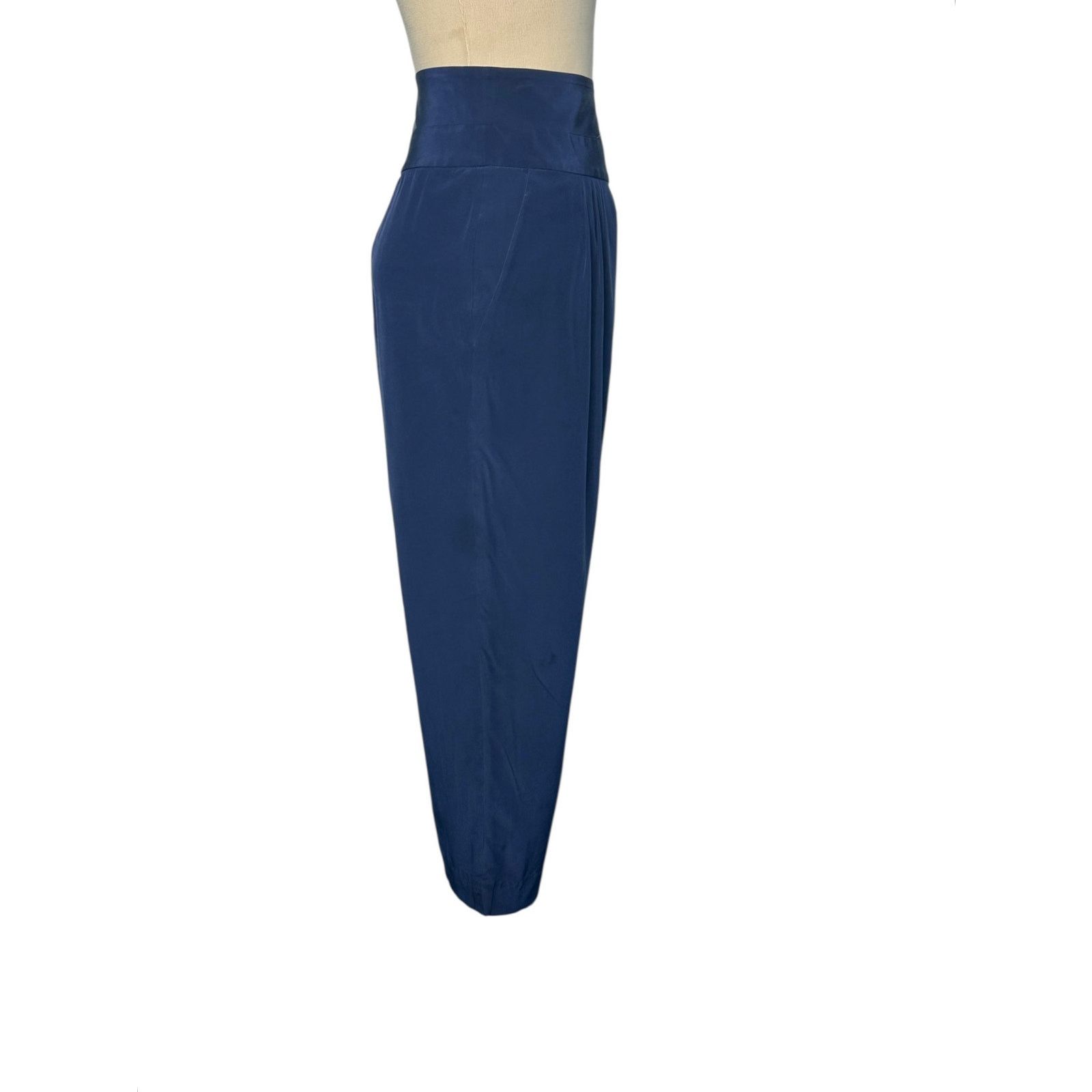 Diane von Furstenberg Diane Von Furstenbert Keaka navy crop pleated pants size 6 Size 28" / US 6 / IT 42 - 9 Thumbnail