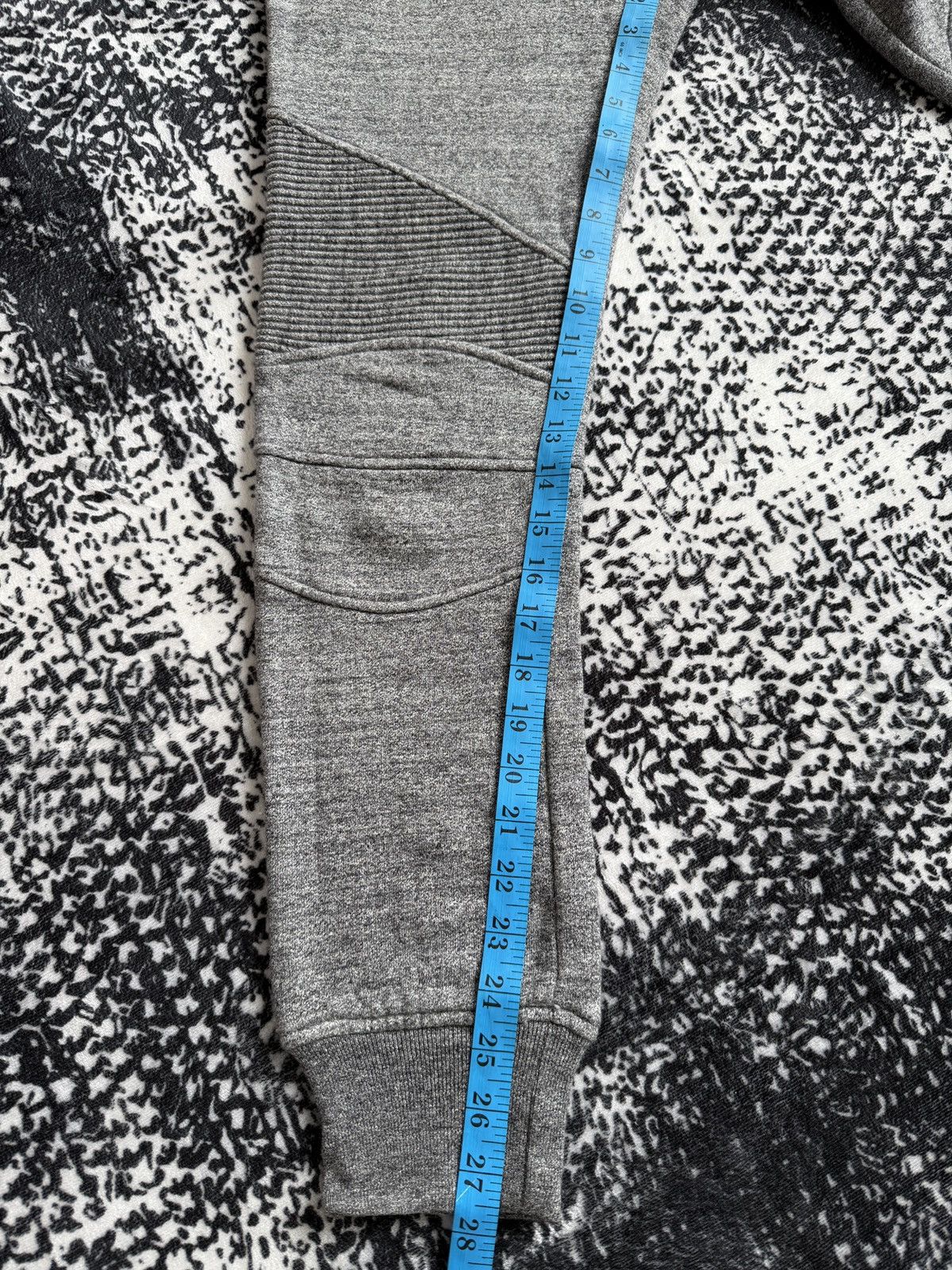Balmain Balmain Christopher Decarnin Era Jogger Pants Size US 28 / EU 44 - 13 Thumbnail