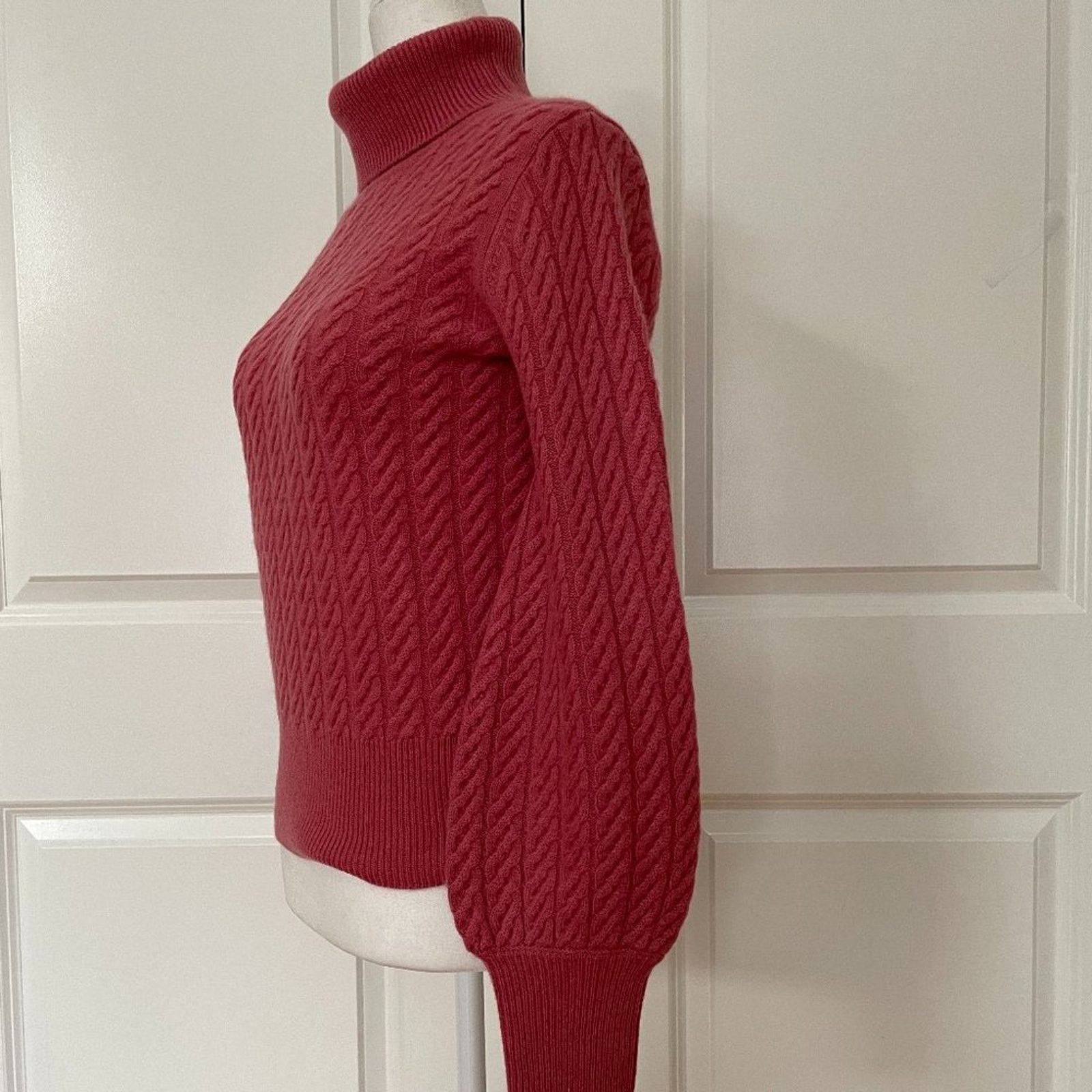 Elie Tahari Cashmere Turtleneck Sweater from Elie Tahari Size XS / US 0-2 / IT 36-38 - 4 Thumbnail