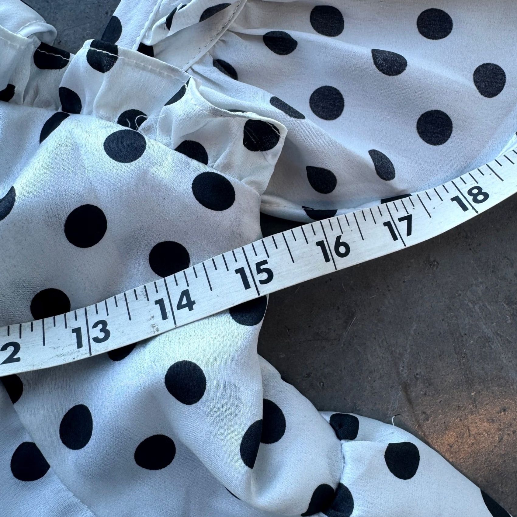 Vintage VINTAGE Y2k White Black Polka Dot Satin Frill Ruffle Off Shoulder Tank Top M Womens Blouse Size M / US 6-8 / IT 42-44 - 4 Thumbnail