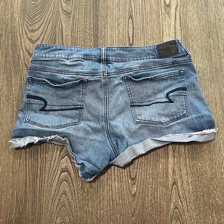 American Eagle Outfitters American Eagle Cut-Off Shorts Mid Rise Stretch Blue Size 14 Size 36" / US 14 / IT 50 - 7 Thumbnail