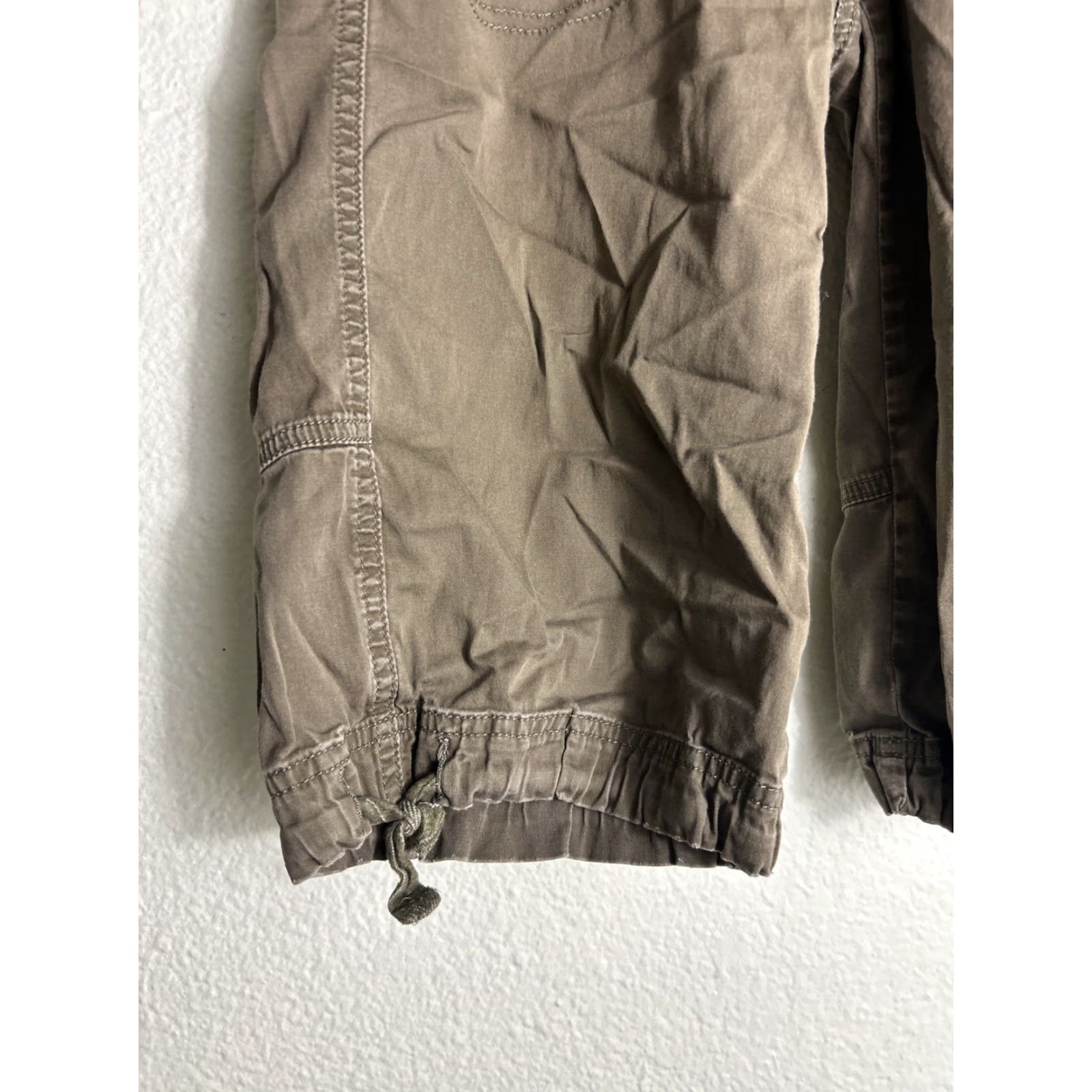 The North Face The North Face Womens Size 4 Olive Green Shorts Drawstring Cotton 32x15 Cargo Size 27" / US 4 / IT 40 - 2 Thumbnail