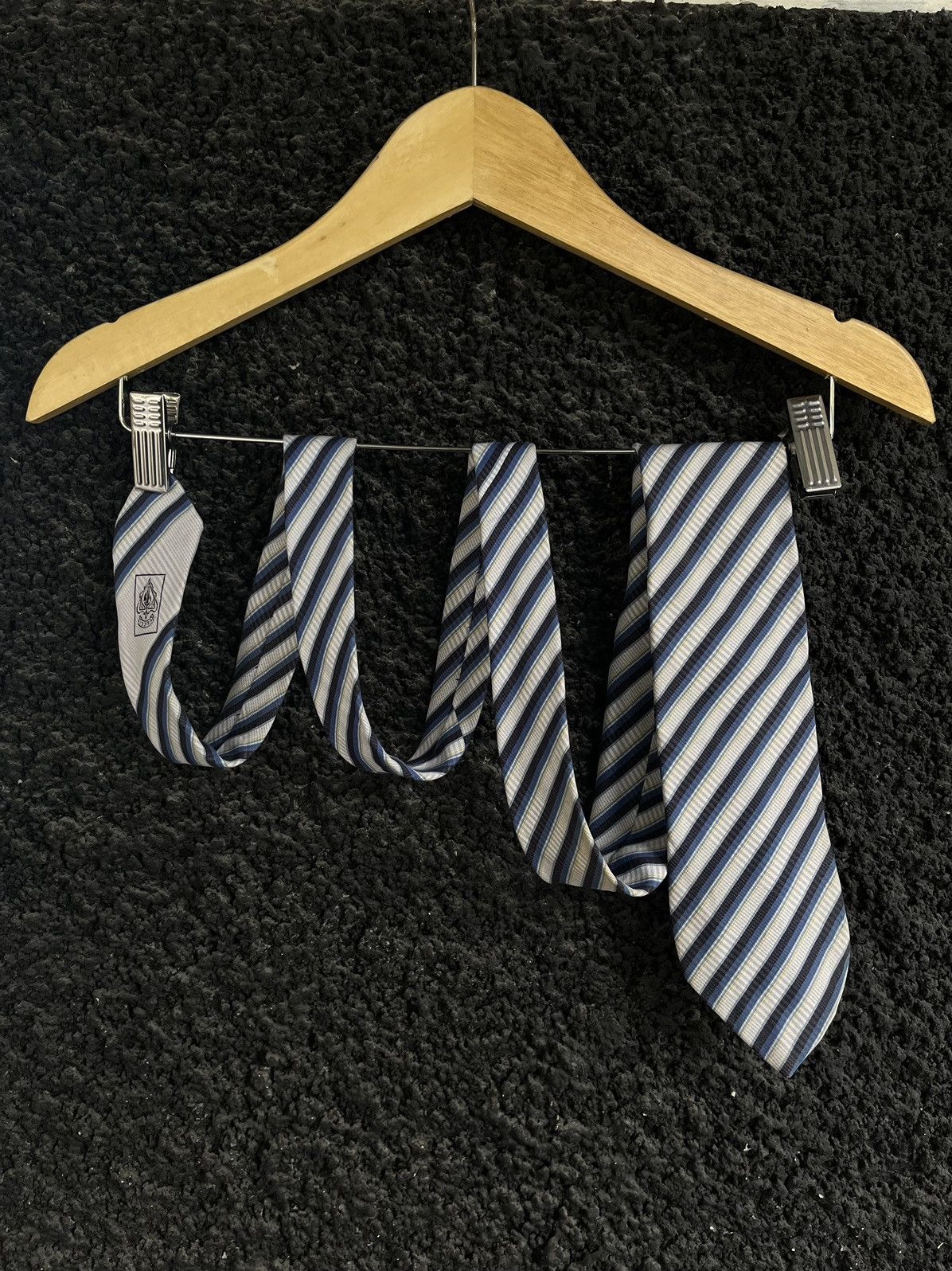 Gucci Gucci Classic Diagonal Striped Silk Tie Size ONE SIZE - 2 Thumbnail
