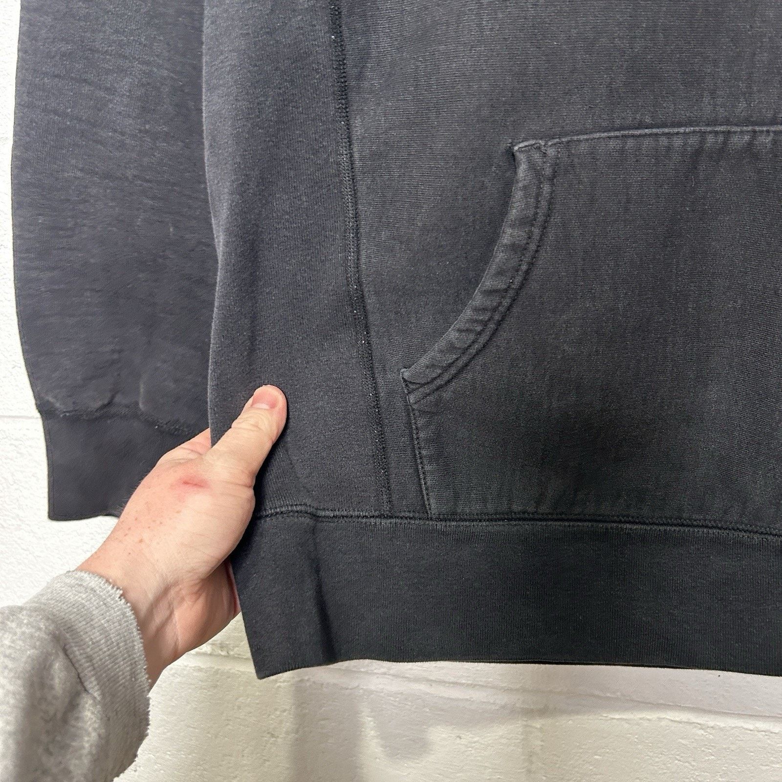 Supreme Supreme Tonal Logo Hooded Sweatshirt Hoodie “Black” Size US M / EU 48-50 / 2 - 11 Thumbnail