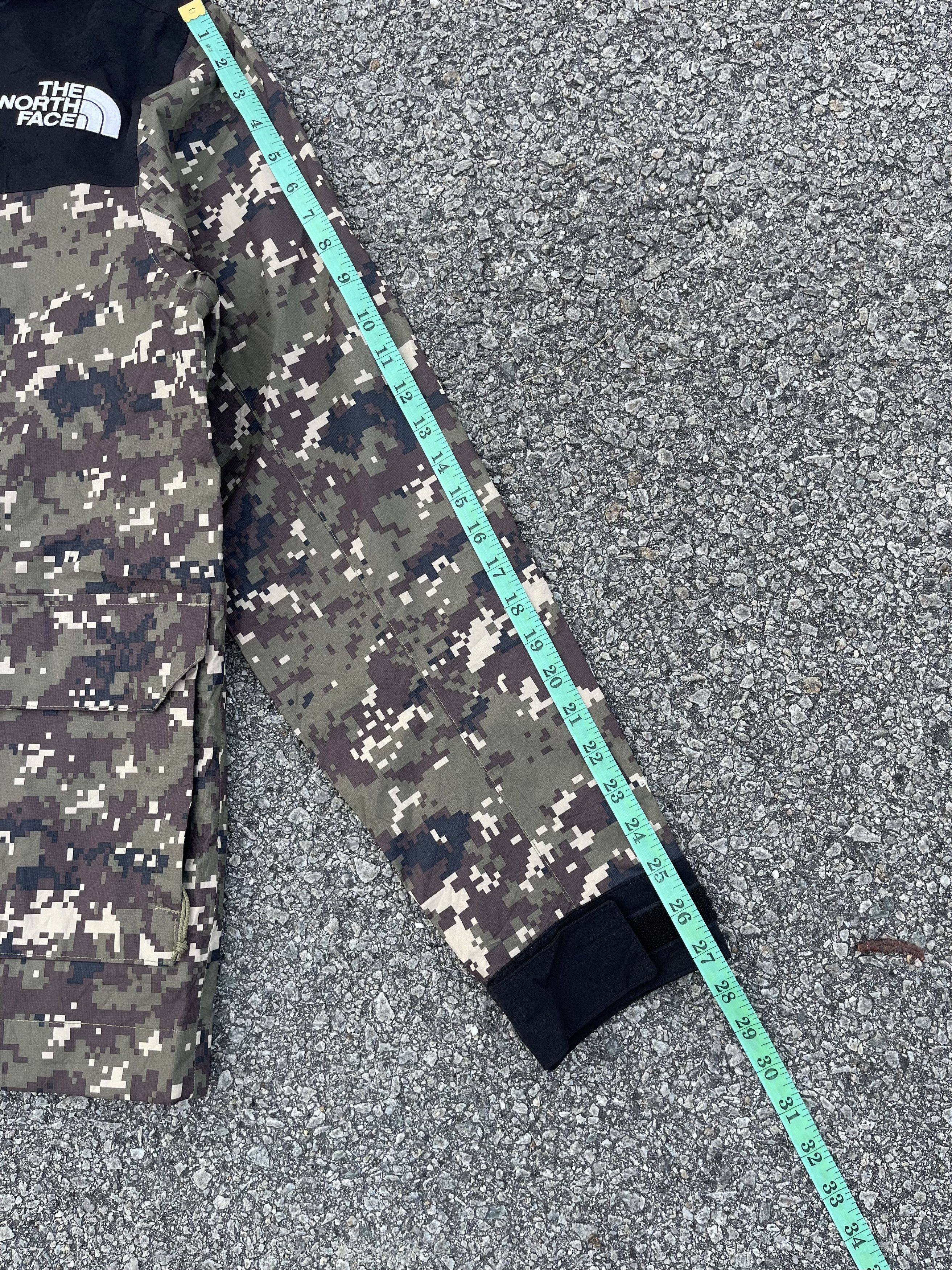 The North Face TNF Digital Camouflage Windbreaker Balaclava Size US S / EU 44-46 / 1 - 16 Thumbnail
